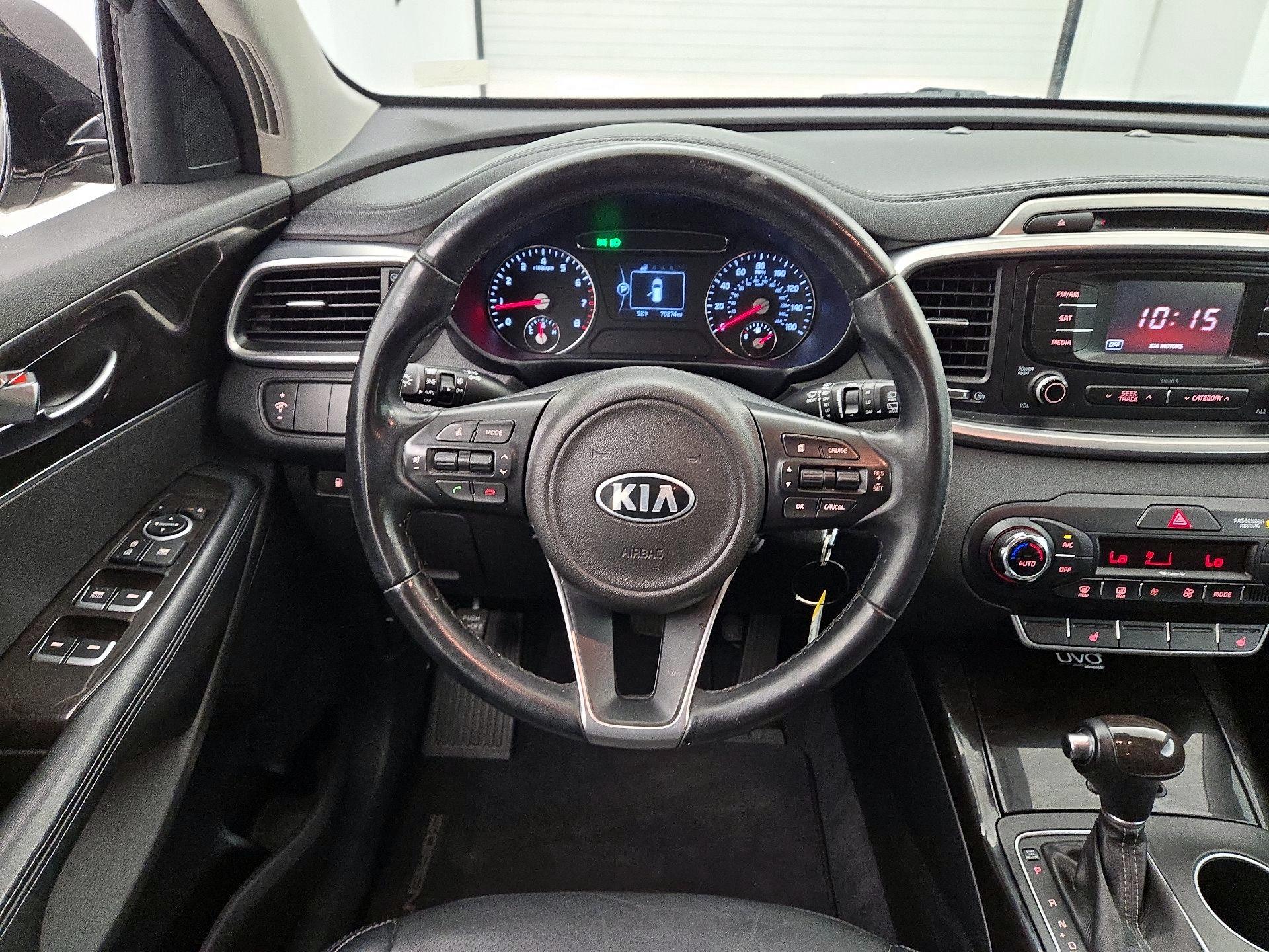 Thumbnail: 2016 Kia Sorento - 10