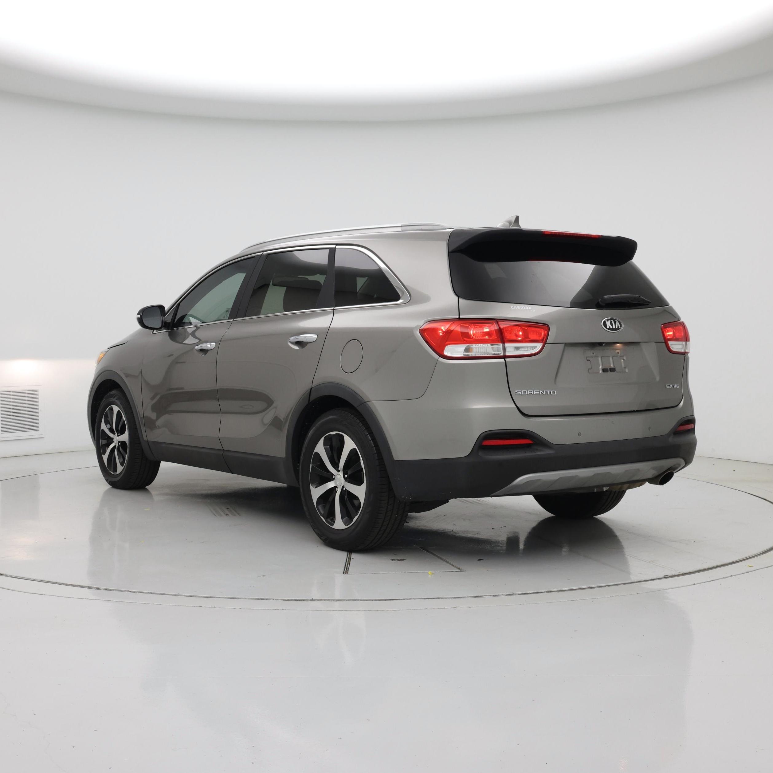 Thumbnail: 2016 Kia Sorento - 2