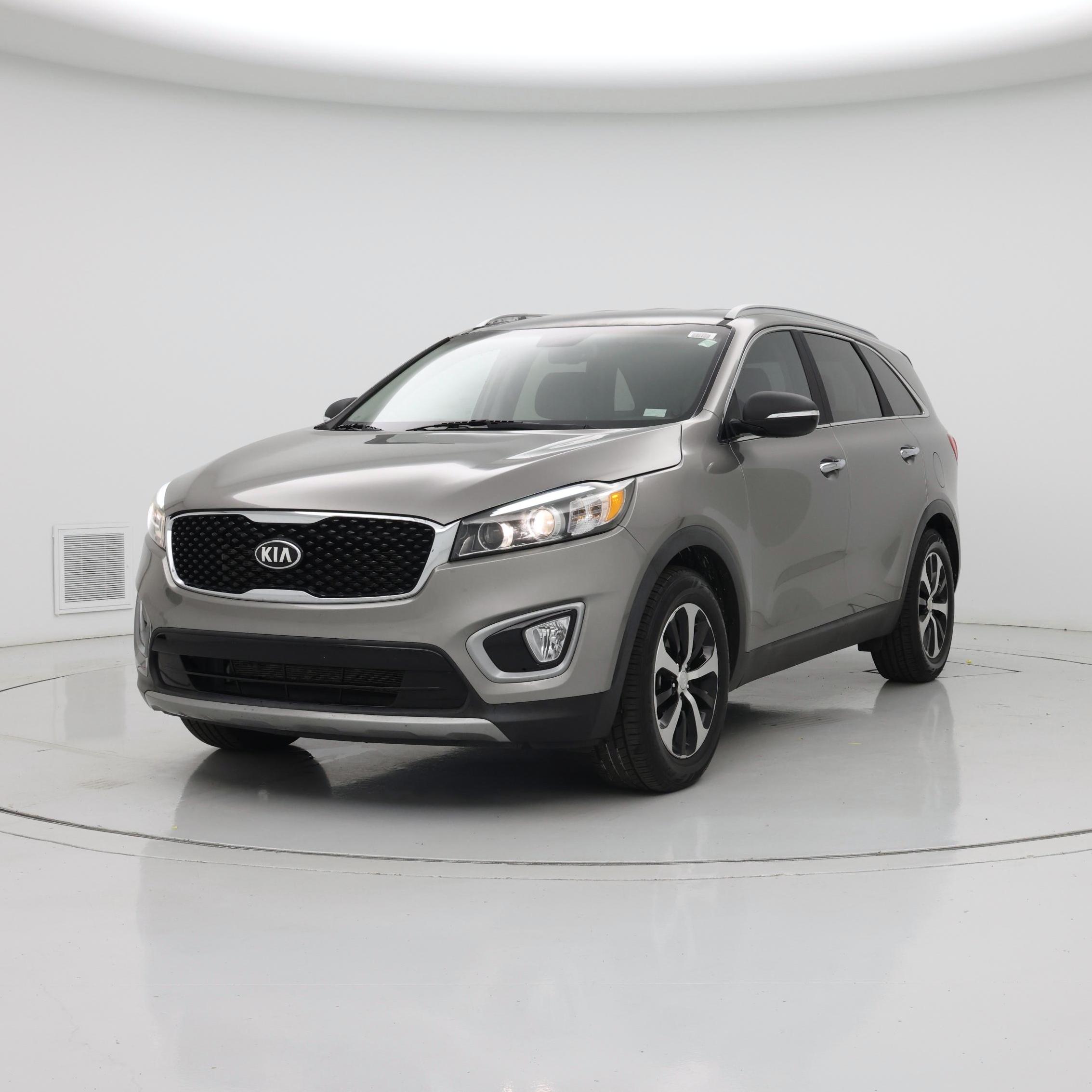 Thumbnail: 2016 Kia Sorento - 4