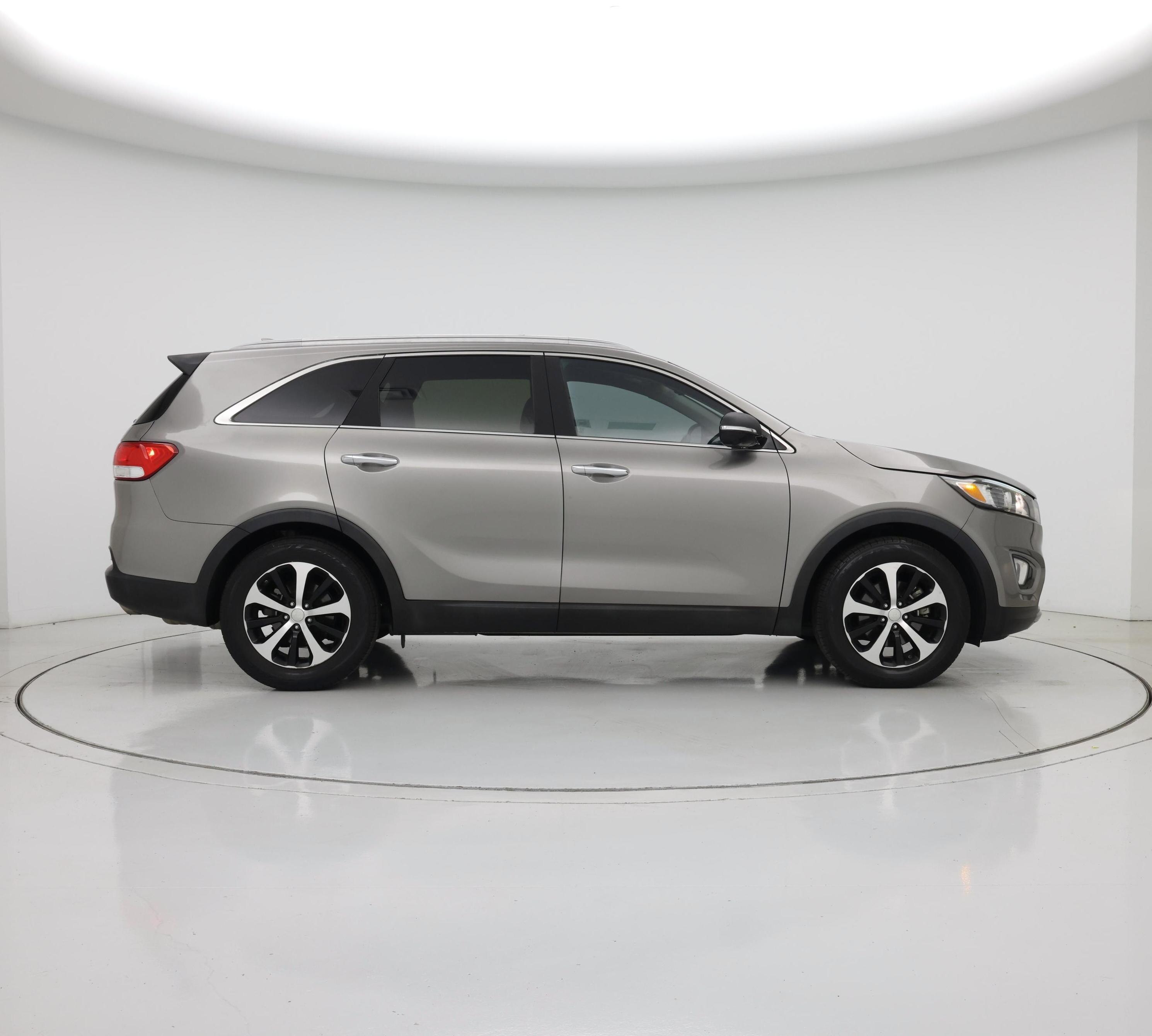 Thumbnail: 2016 Kia Sorento - 7