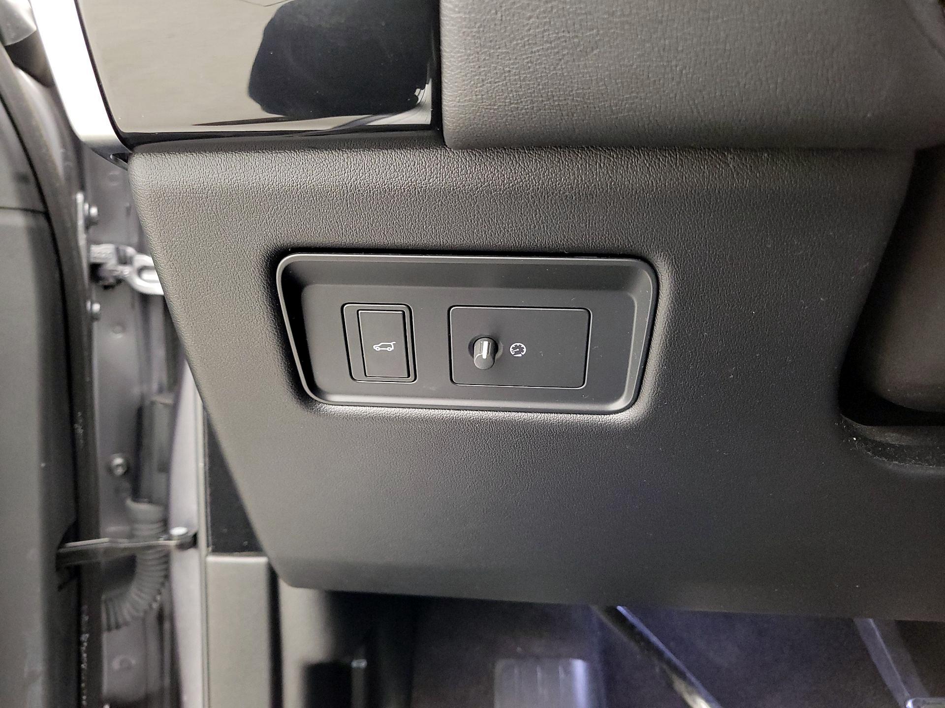 Thumbnail: 2021 Land Rover Range Rover Sport - 13