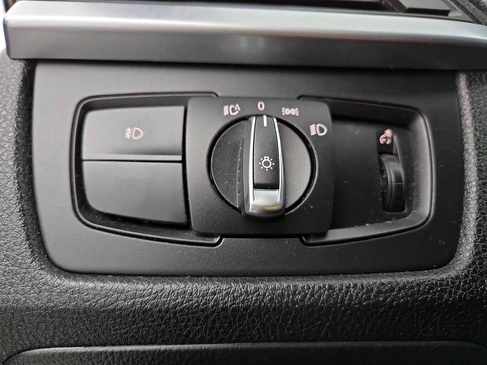 Thumbnail: 2015 BMW 3 Series - 13