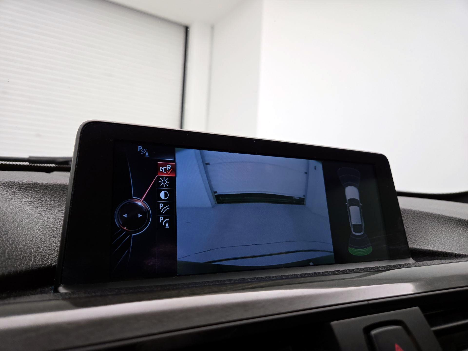 Thumbnail: 2015 BMW 3 Series - 15