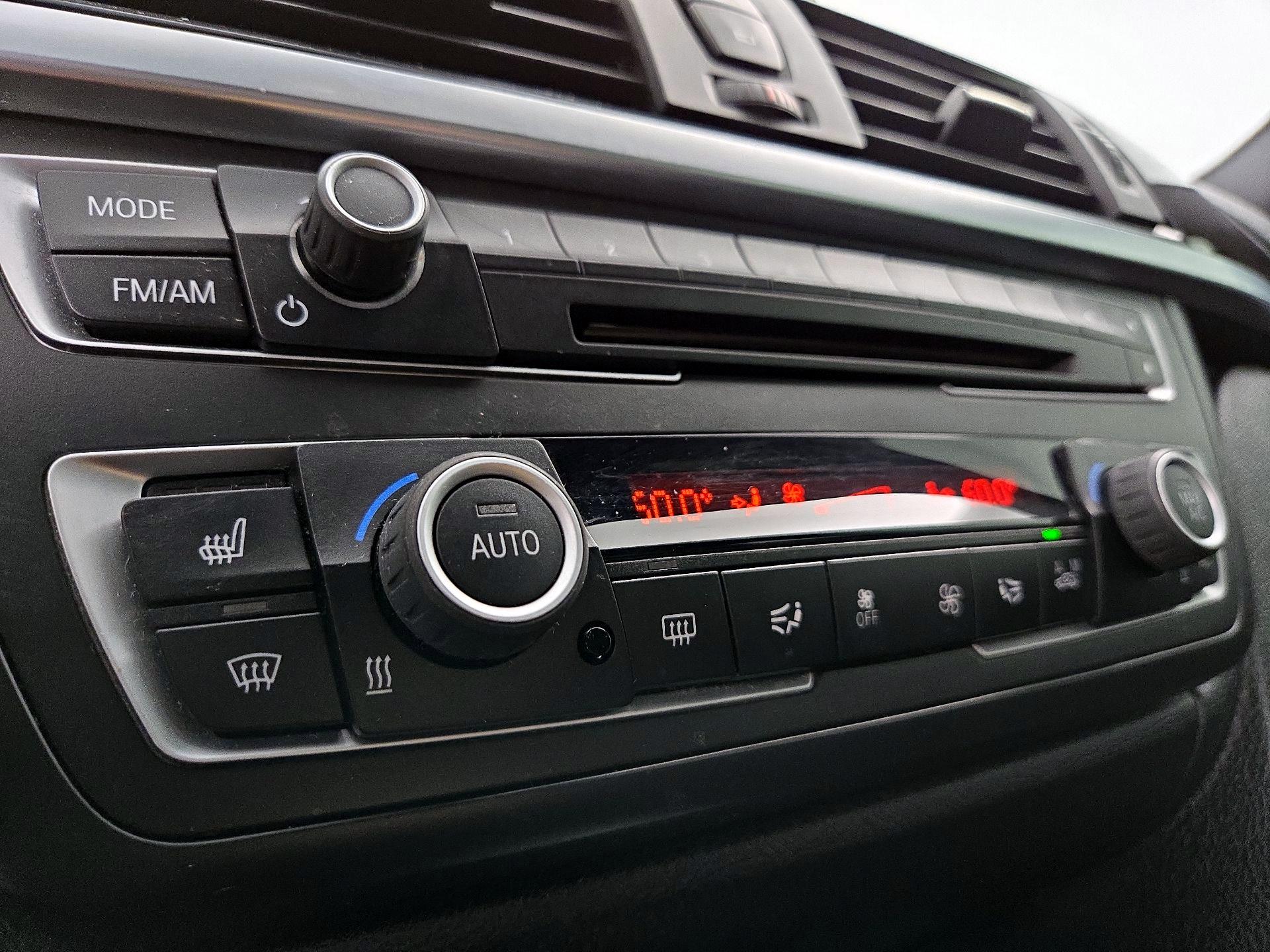 Thumbnail: 2015 BMW 3 Series - 17