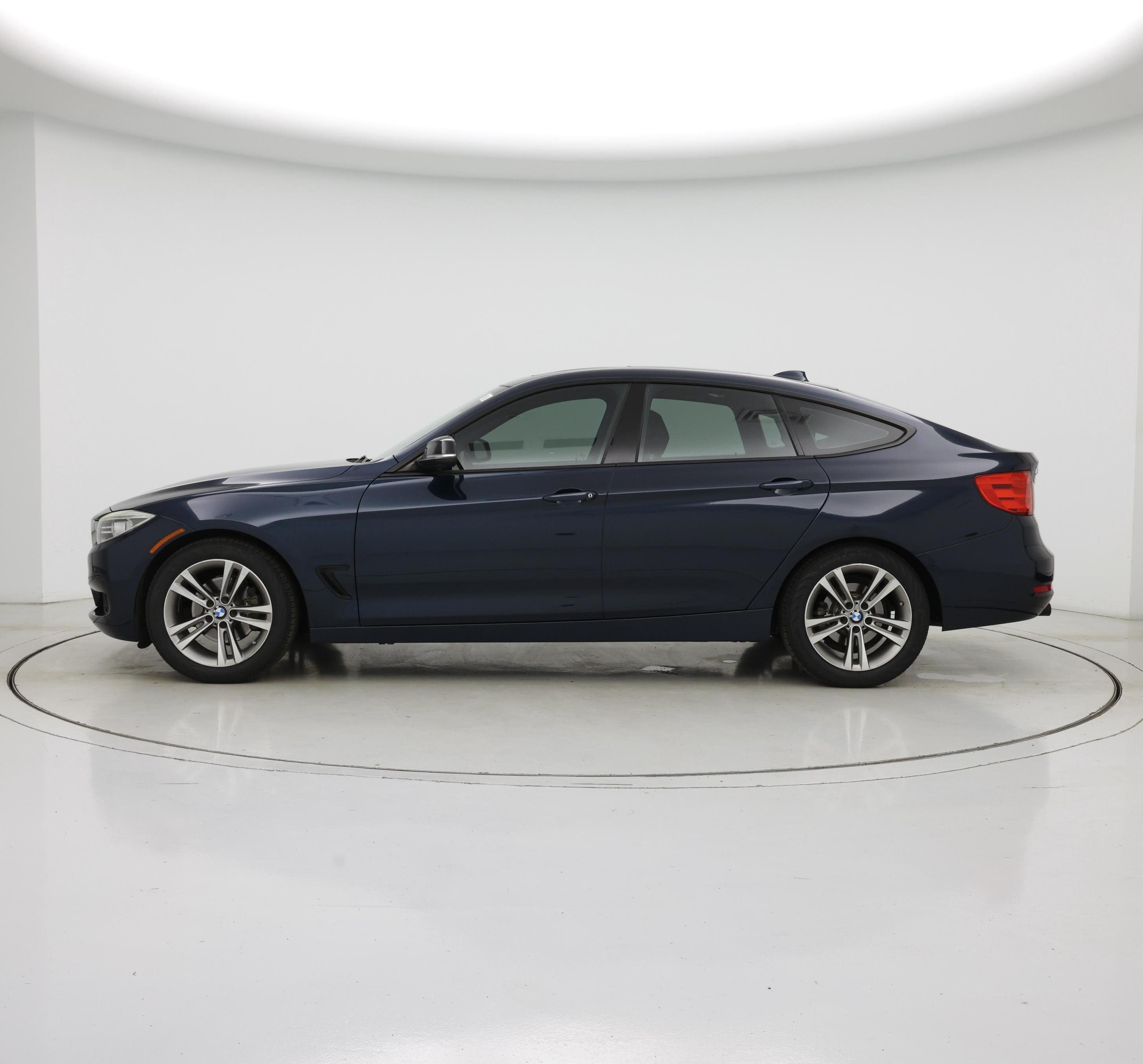 Thumbnail: 2015 BMW 3 Series - 3