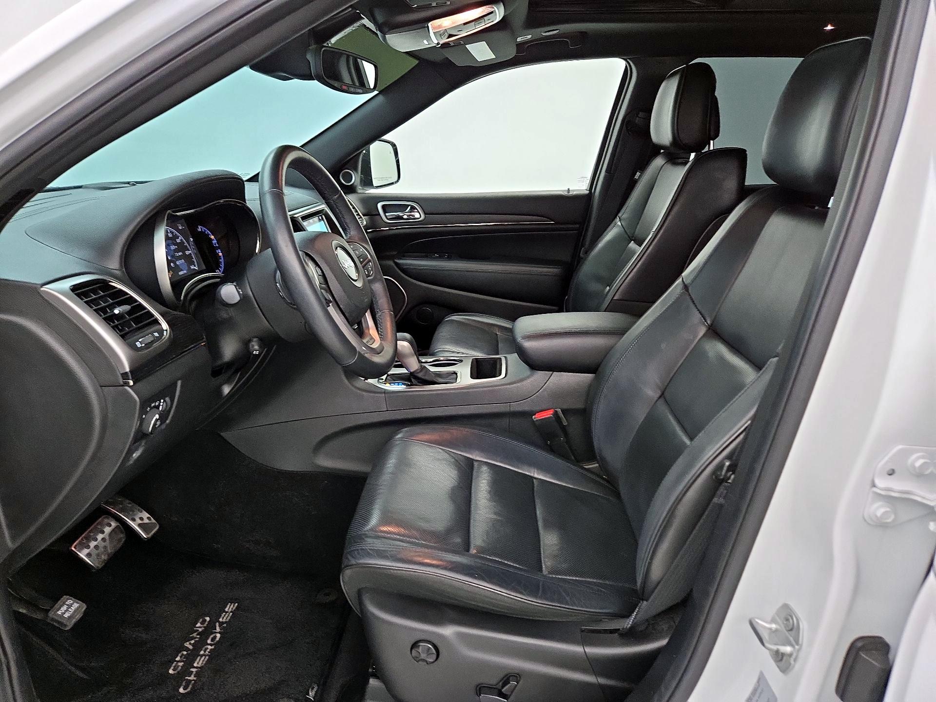 Thumbnail: 2018 Jeep Grand Cherokee - 11