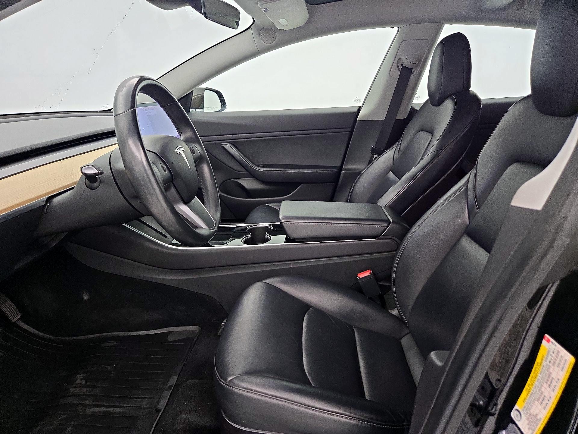 Thumbnail: 2019 Tesla Model 3 - 11