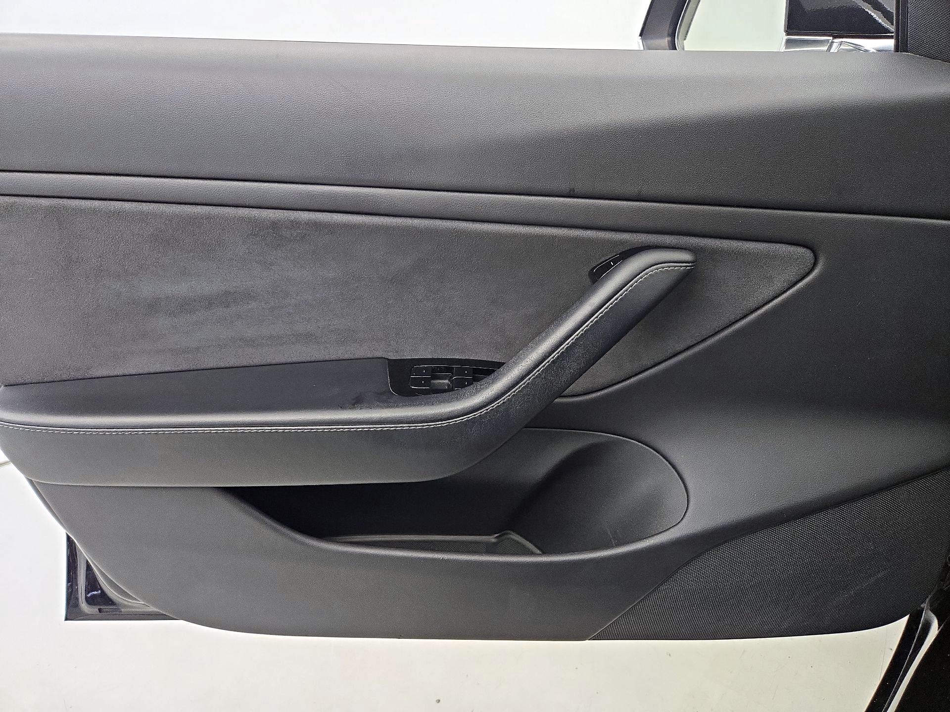 Thumbnail: 2019 Tesla Model 3 - 12