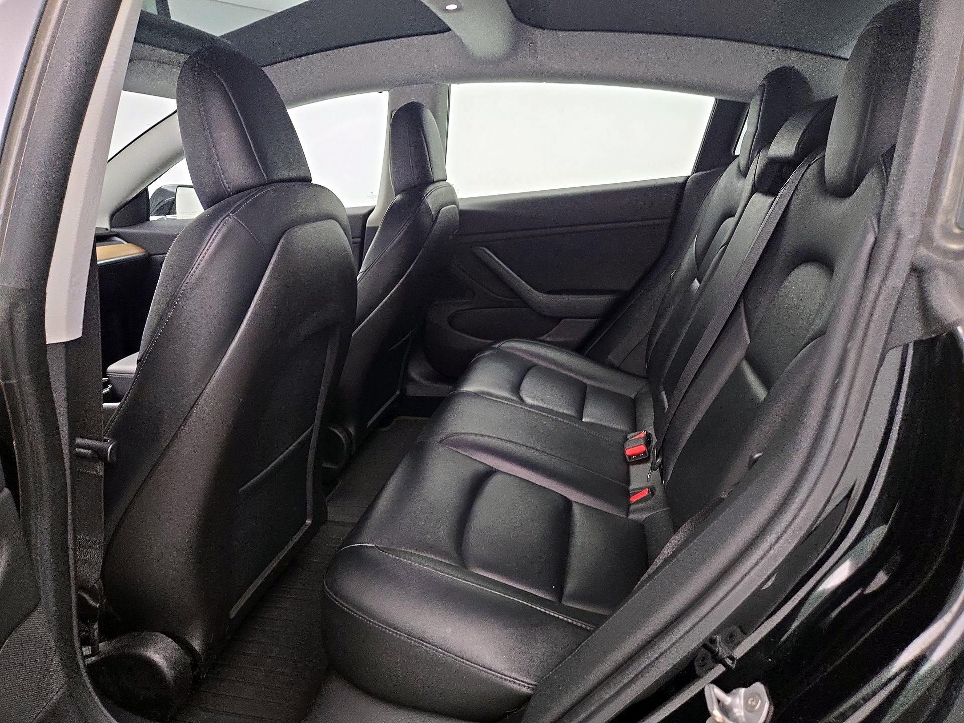 Thumbnail: 2019 Tesla Model 3 - 19