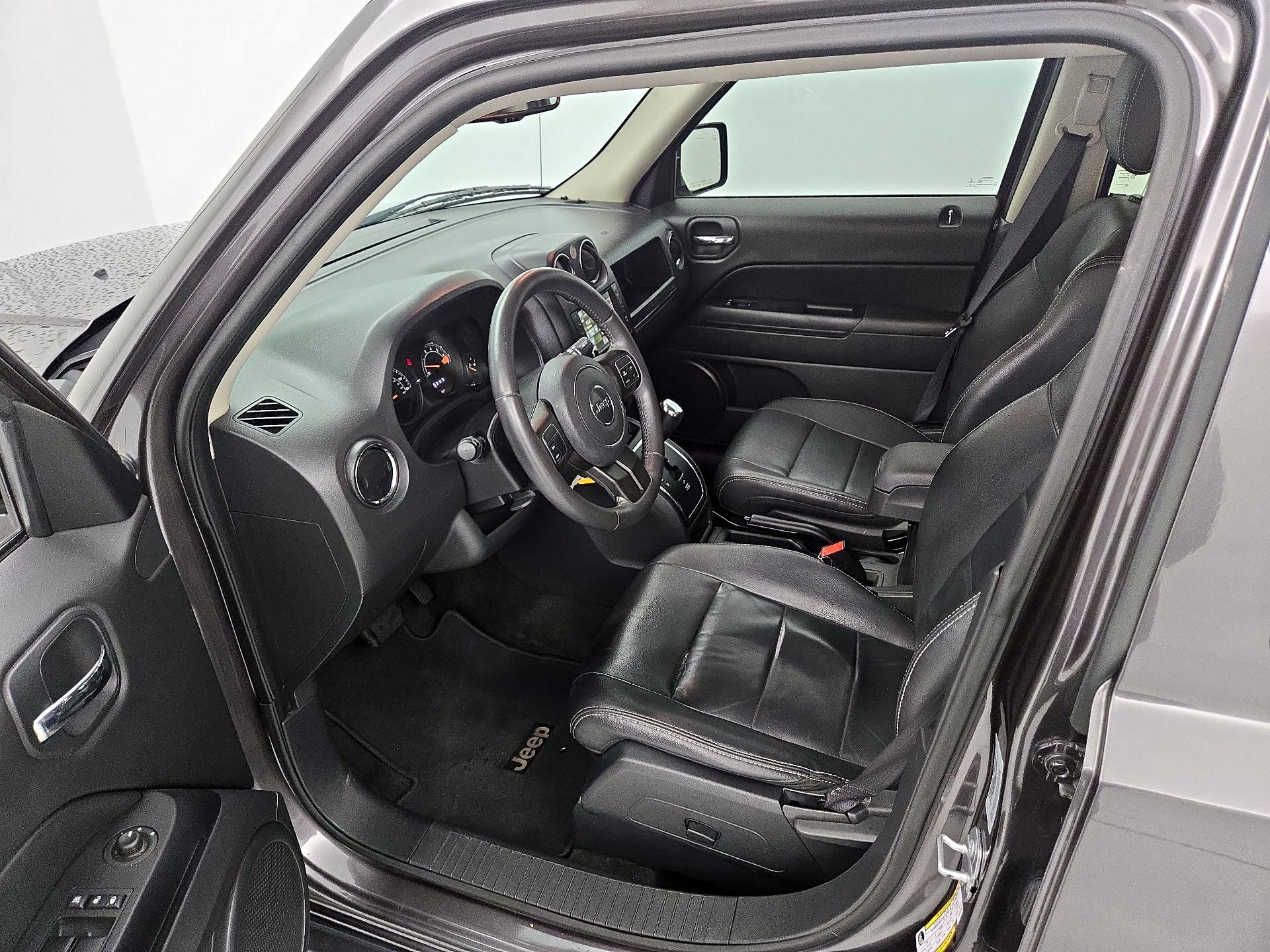 Thumbnail: 2015 Jeep Patriot - 11