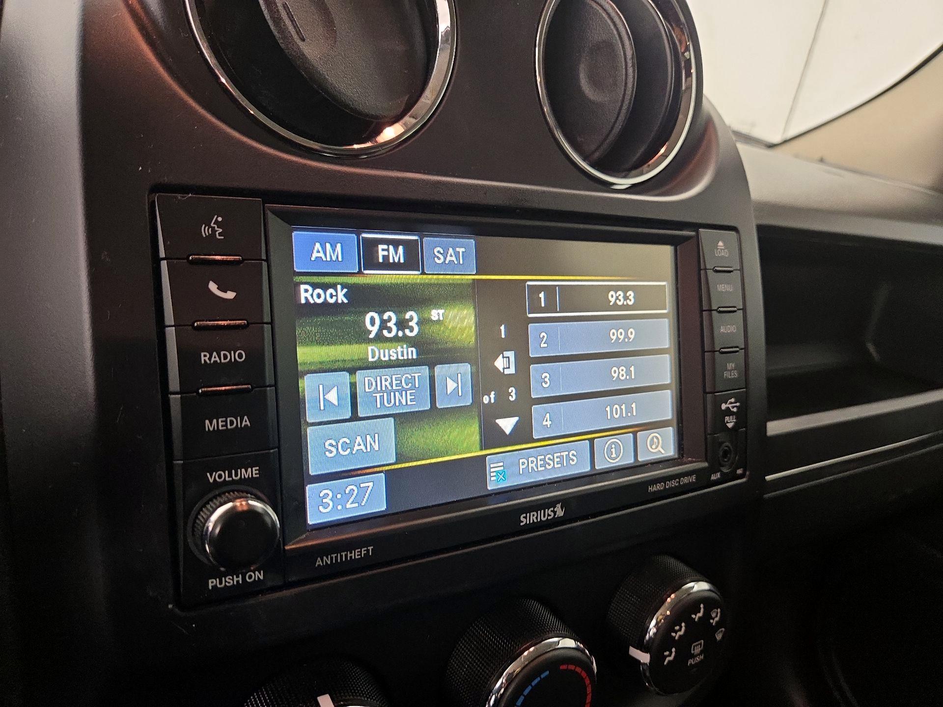 Thumbnail: 2015 Jeep Patriot - 13