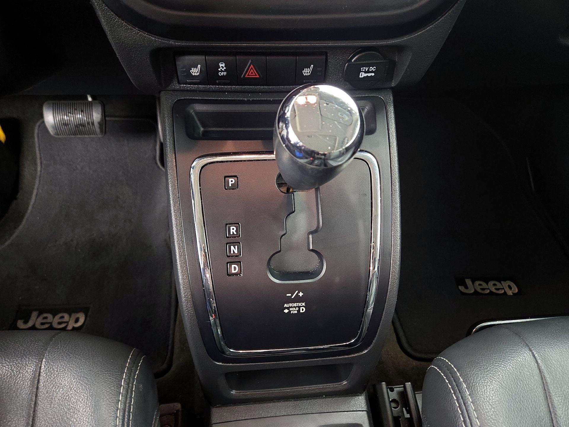 Thumbnail: 2015 Jeep Patriot - 15