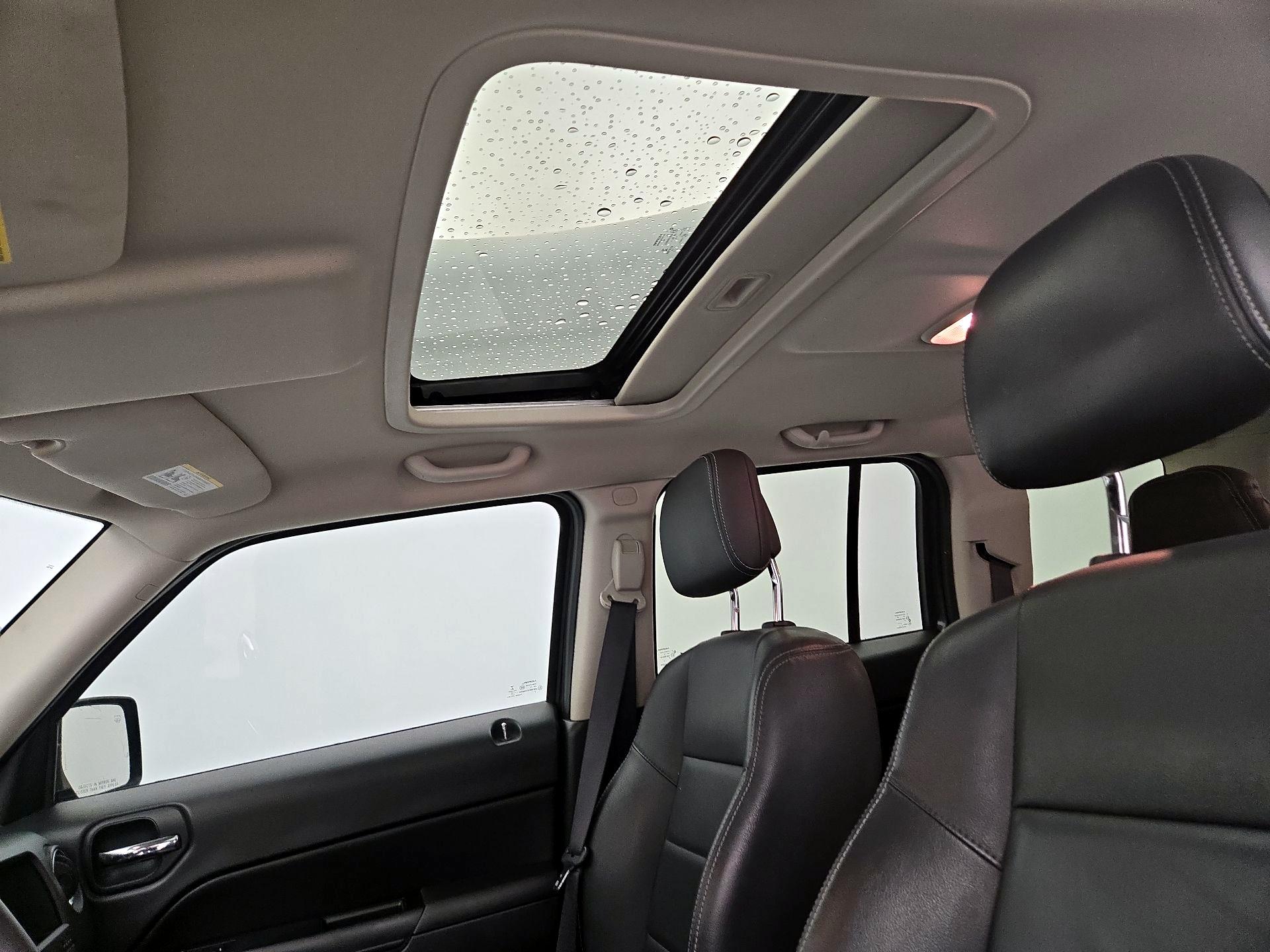 Thumbnail: 2015 Jeep Patriot - 17