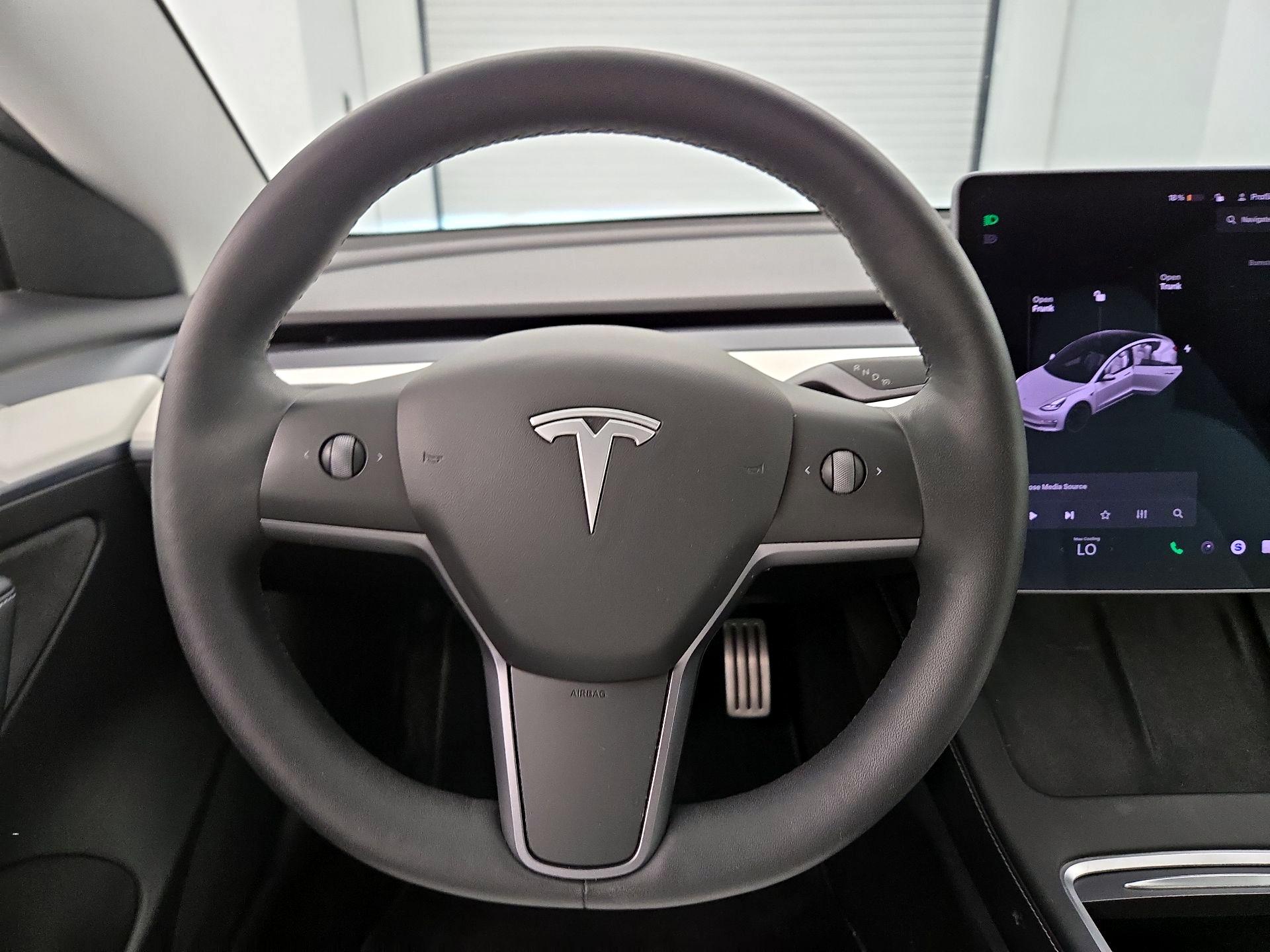 Thumbnail: 2022 Tesla Model 3 - 10