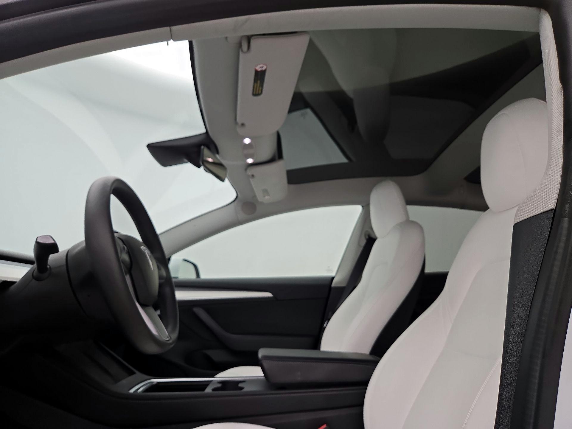 Thumbnail: 2022 Tesla Model 3 - 18