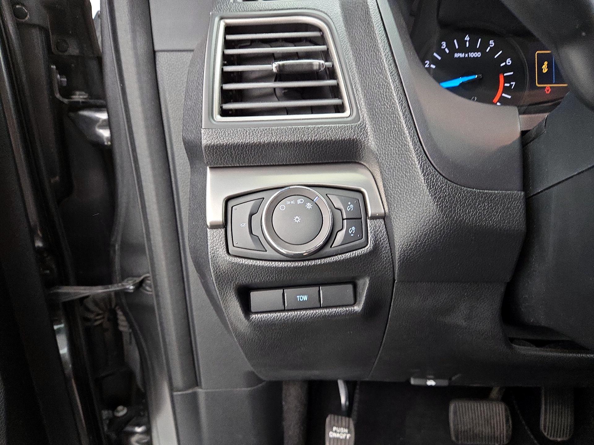 Thumbnail: 2019 Ford Explorer - 13