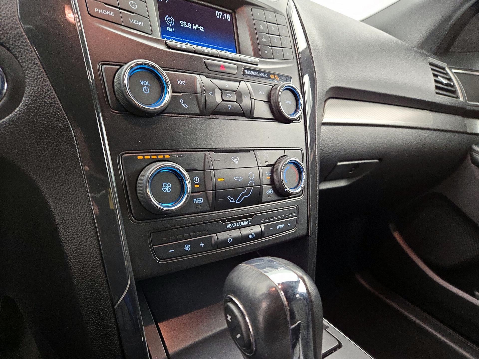 Thumbnail: 2019 Ford Explorer - 16