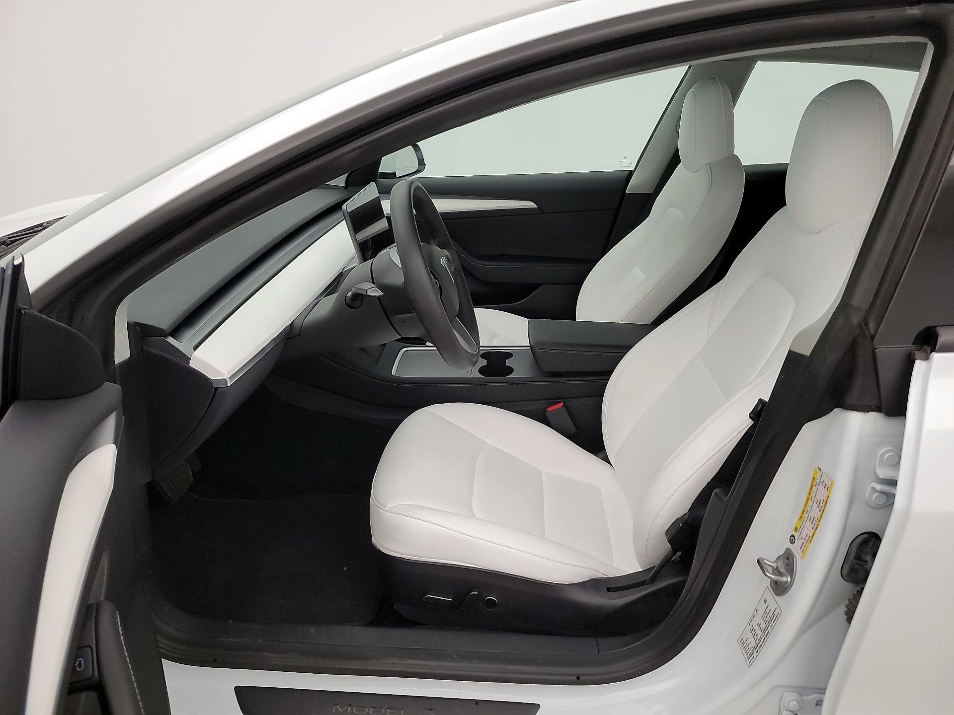 Thumbnail: 2022 Tesla Model 3 - 11