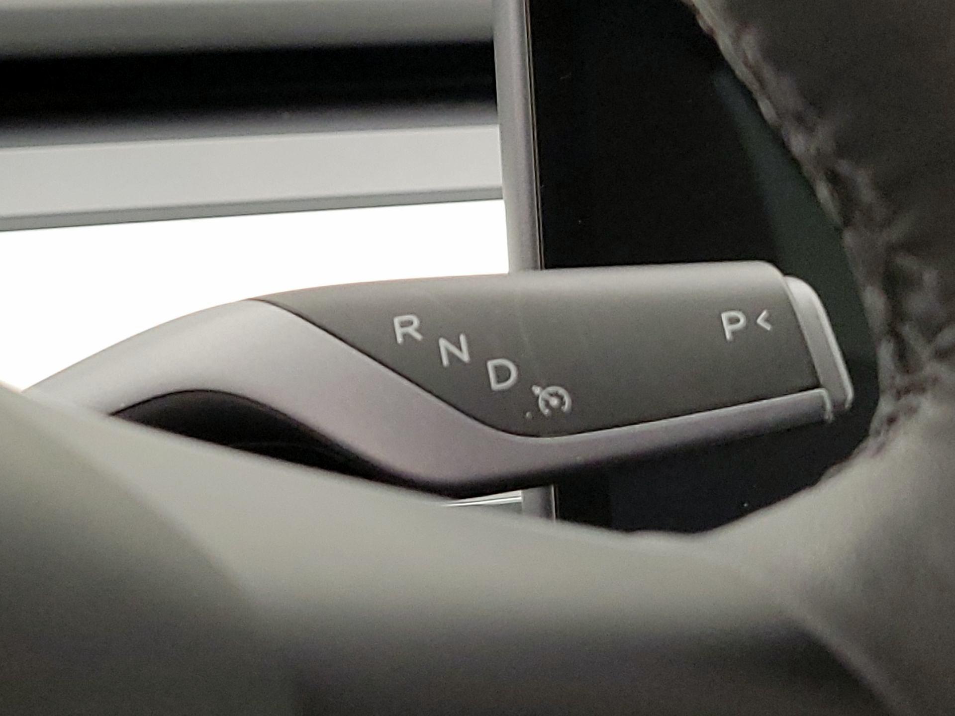 Thumbnail: 2022 Tesla Model 3 - 17