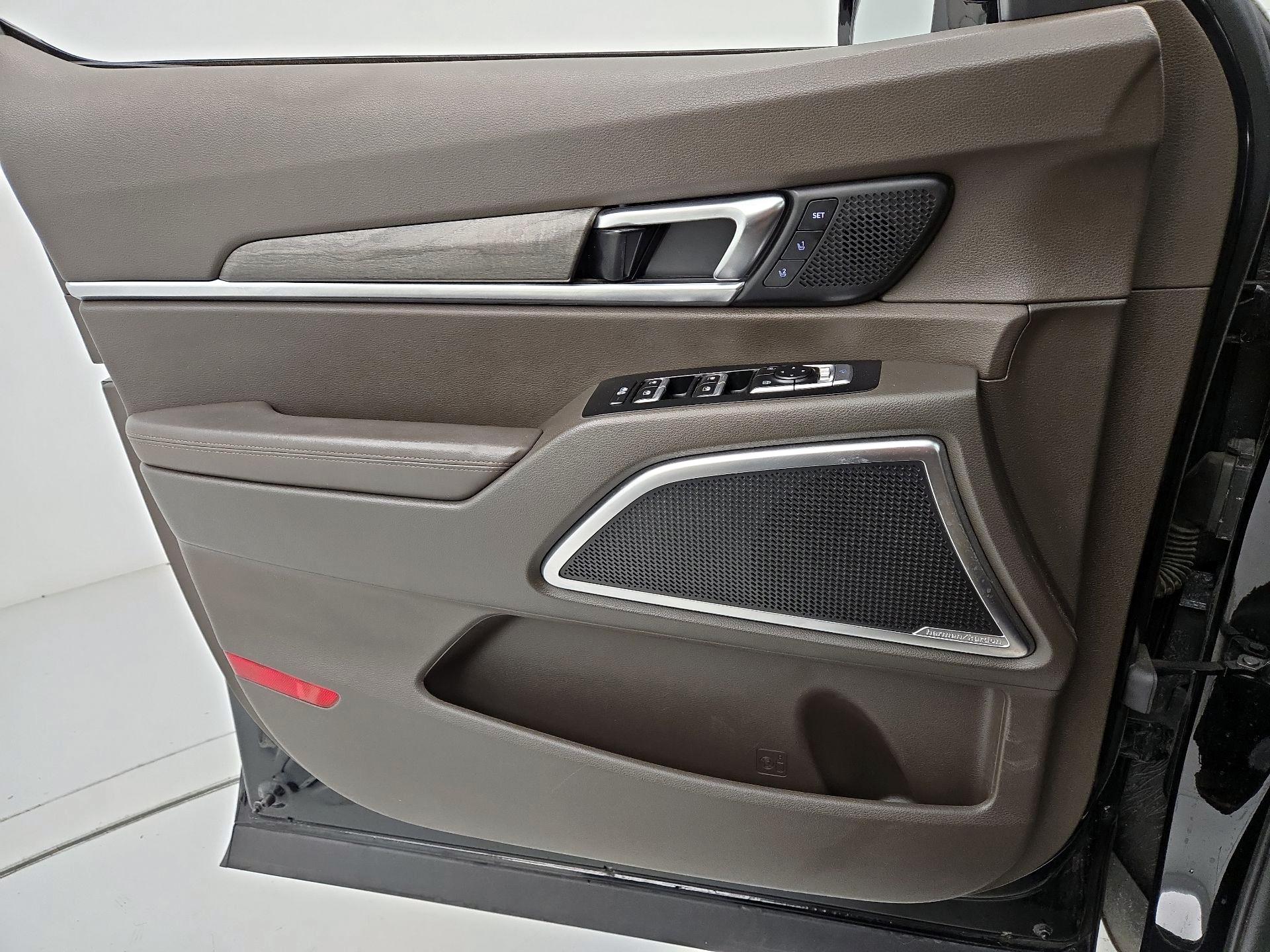 Thumbnail: 2020 Kia Telluride - 12