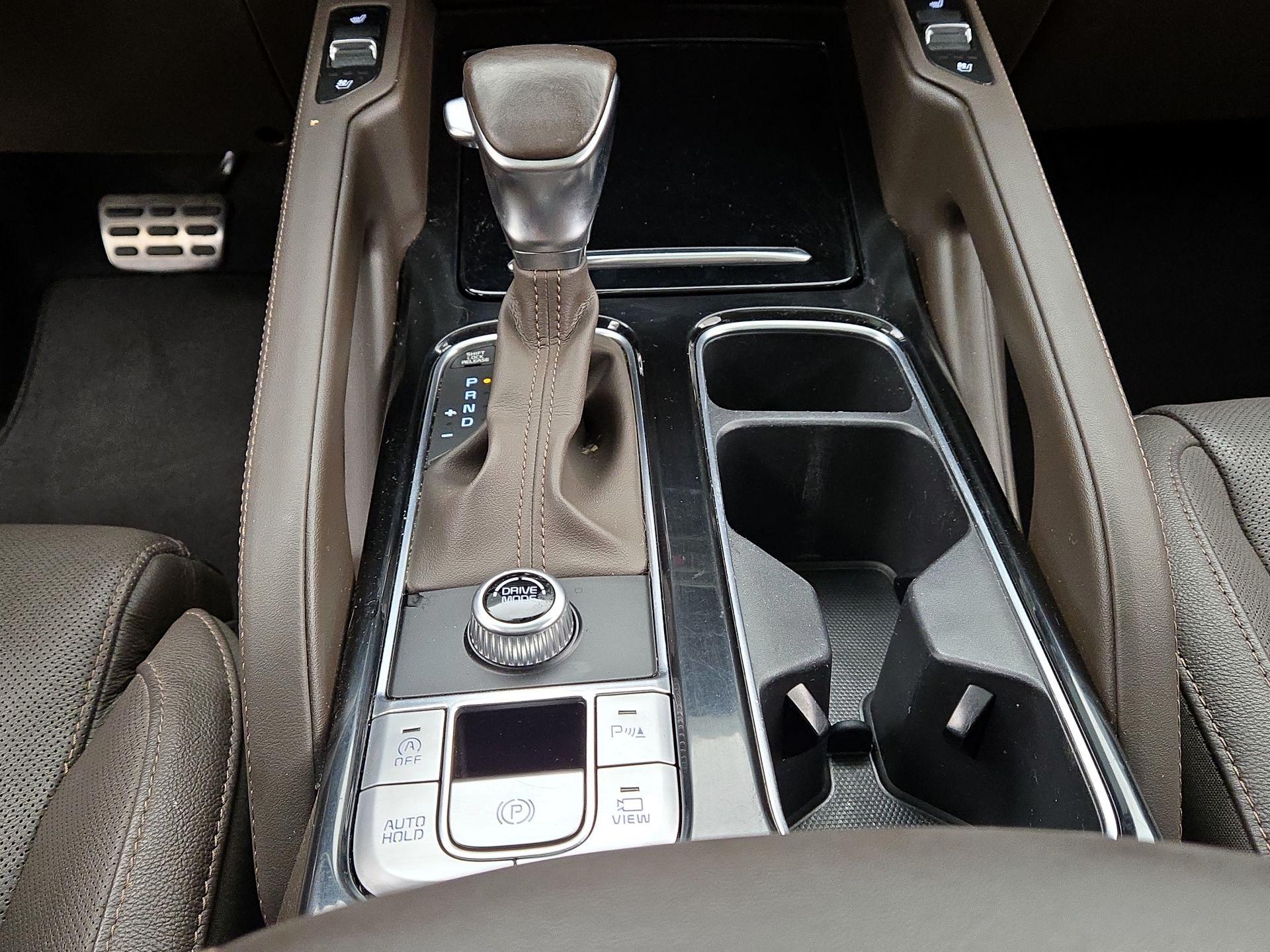 Thumbnail: 2020 Kia Telluride - 18