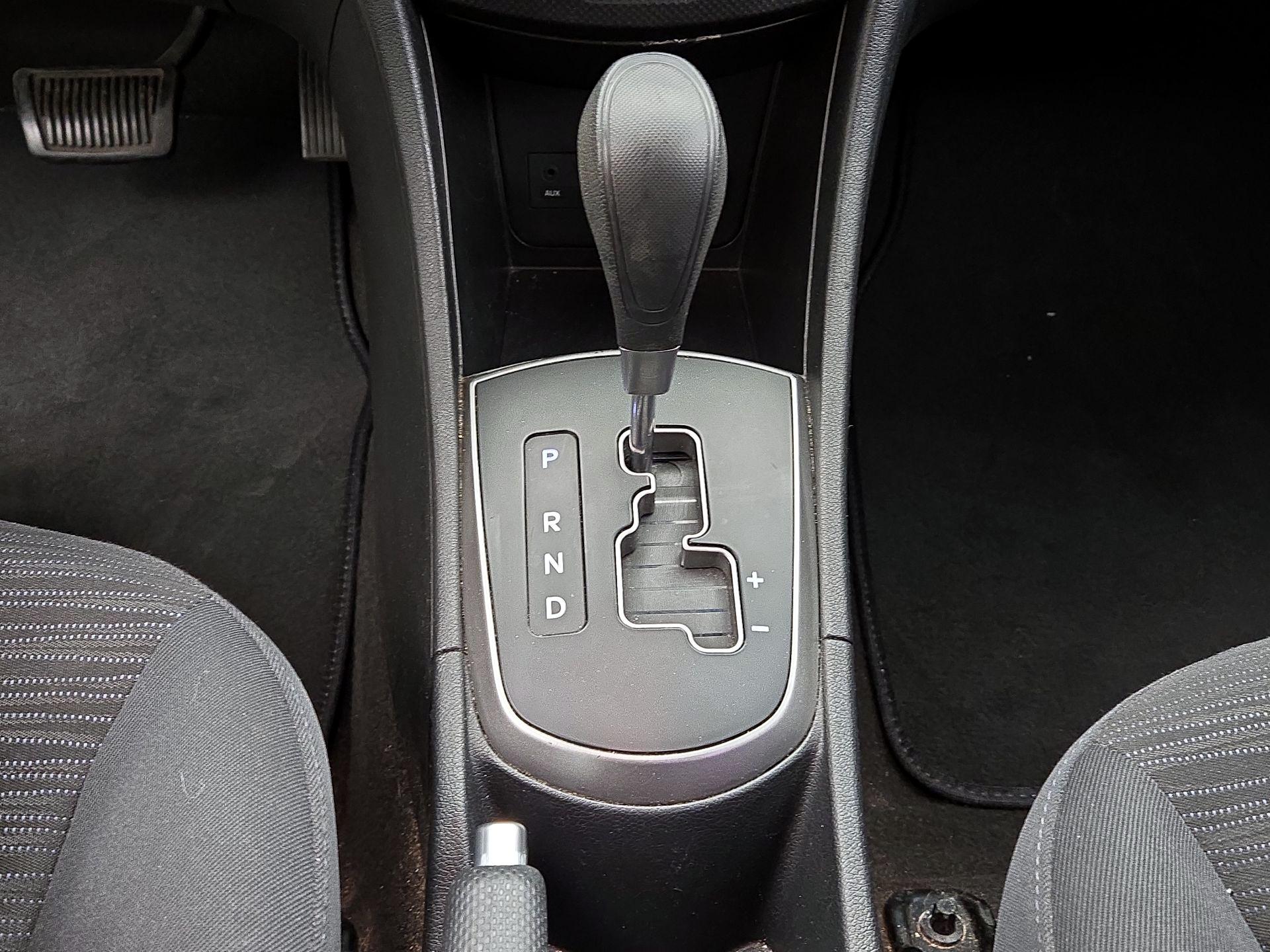 Thumbnail: 2015 Hyundai Accent - 16