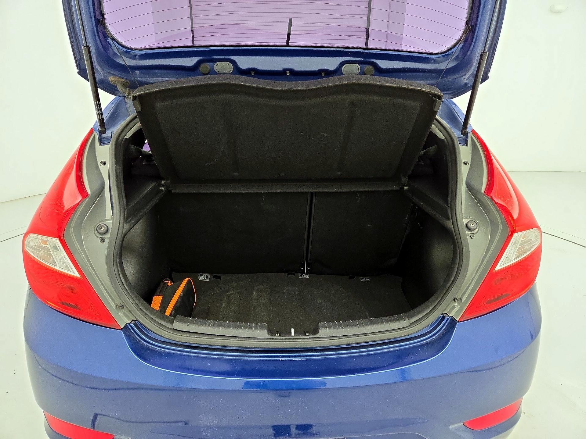 Thumbnail: 2015 Hyundai Accent - 19