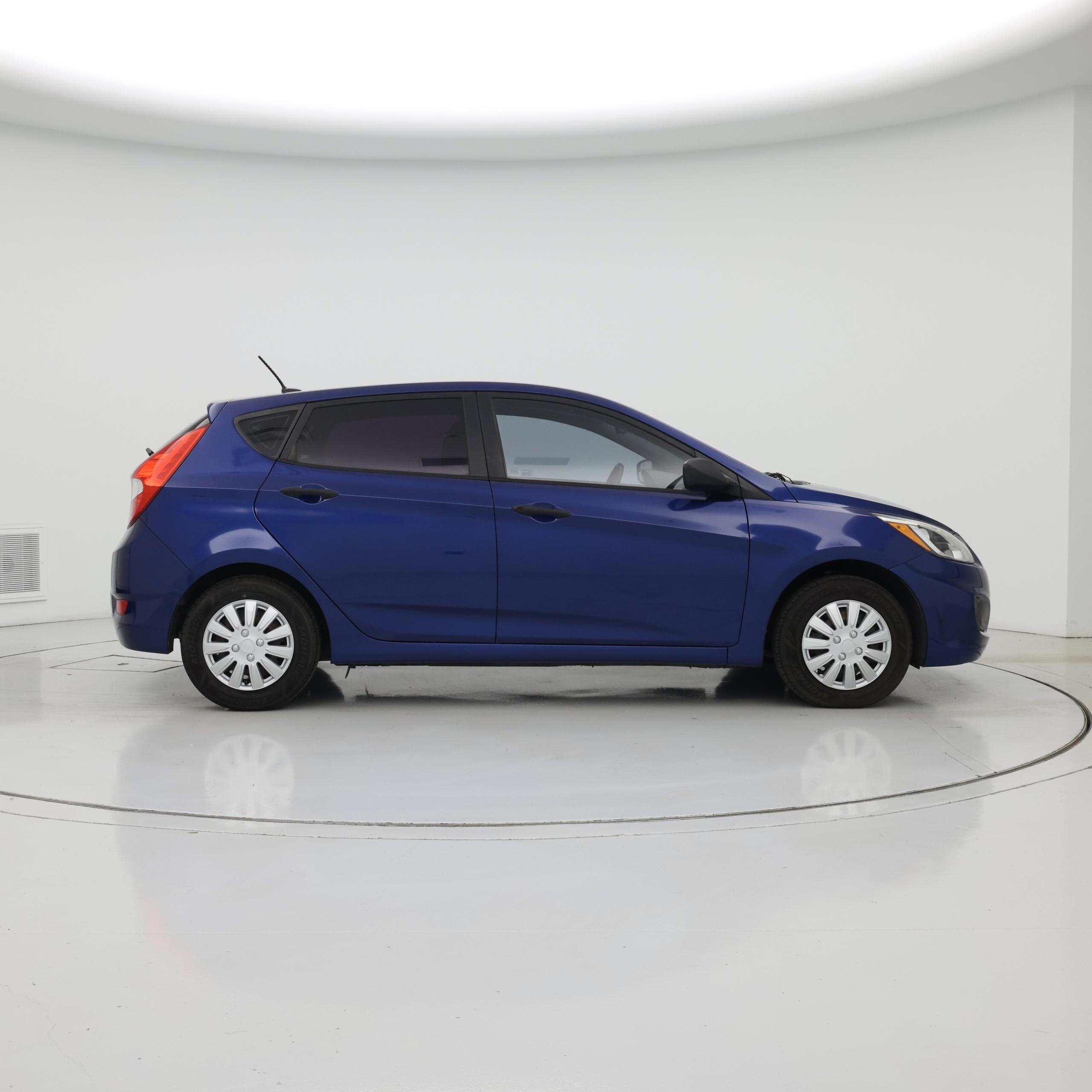 Thumbnail: 2015 Hyundai Accent - 7