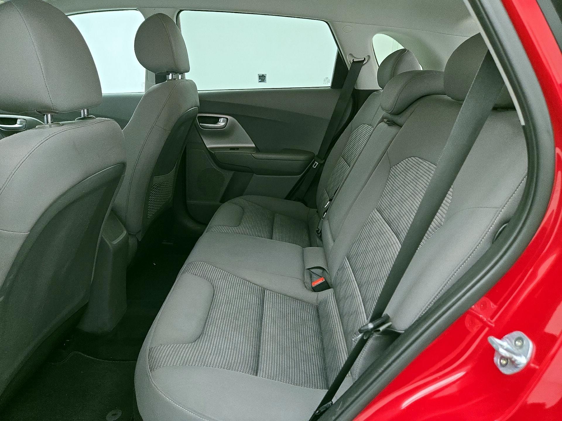 Thumbnail: 2017 Kia Niro - 19