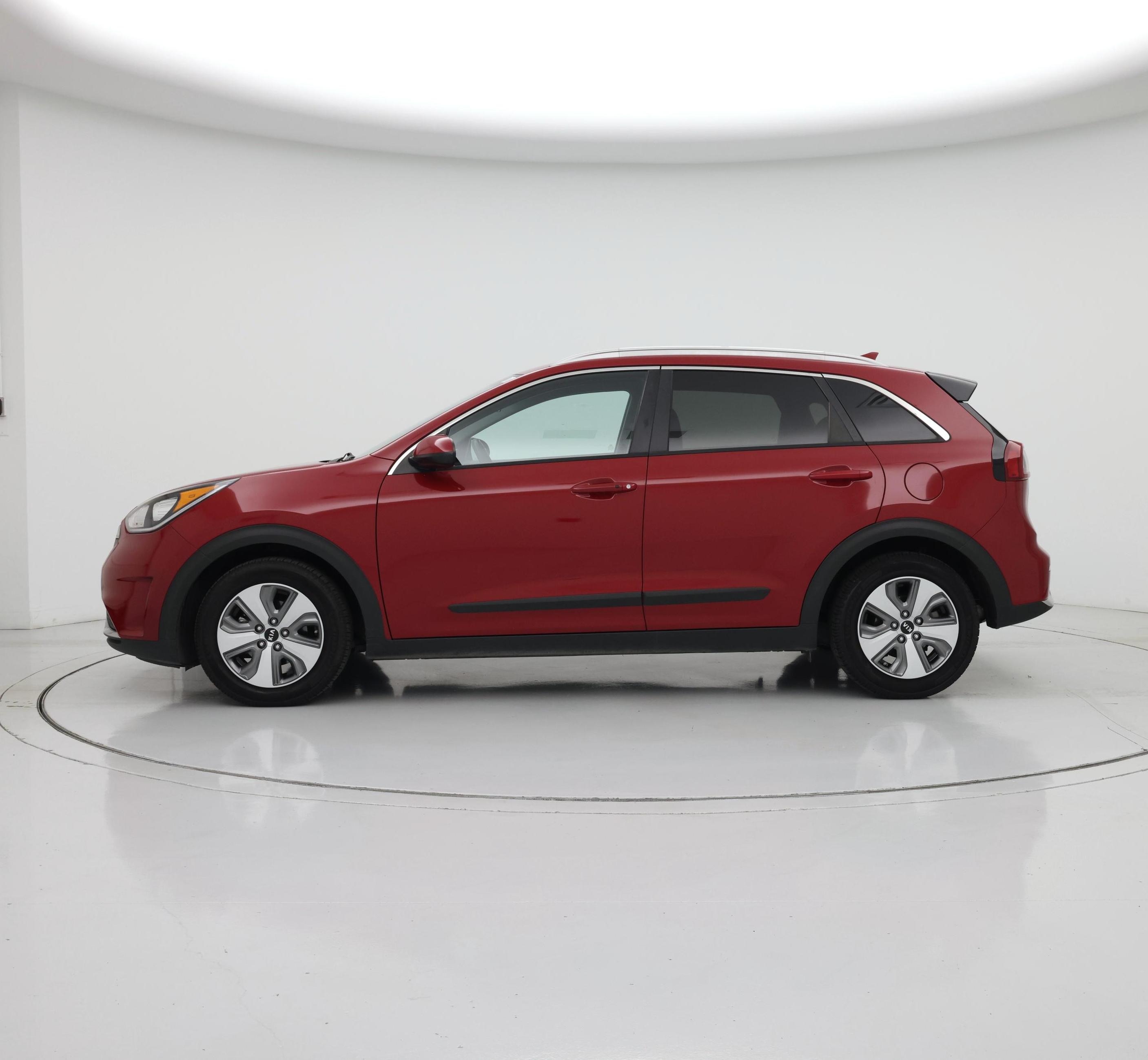 Thumbnail: 2017 Kia Niro - 3