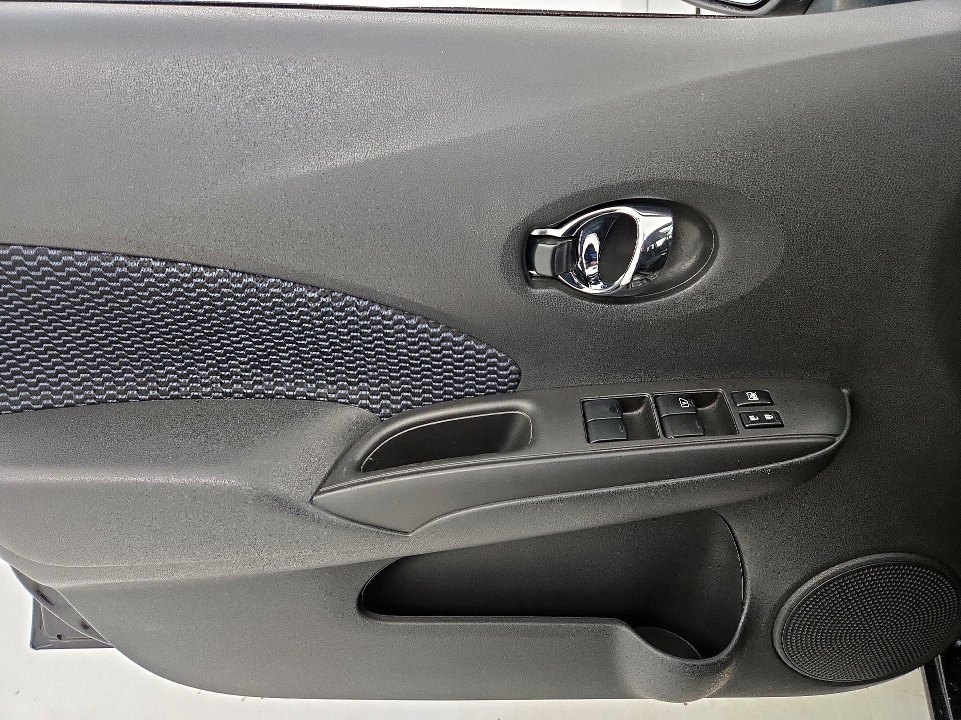 Thumbnail: 2015 Nissan Versa Note - 12