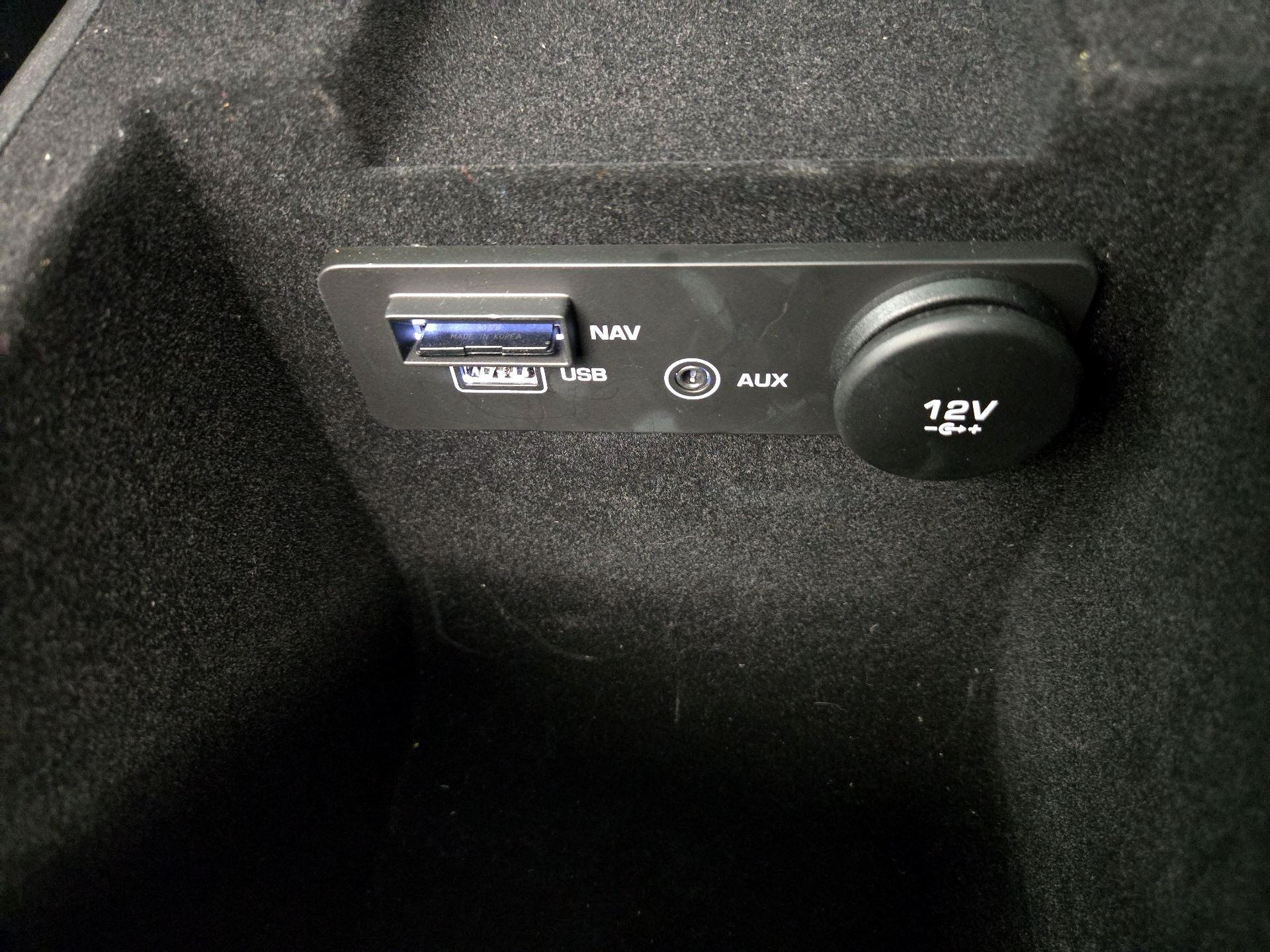 Thumbnail: 2018 Jaguar F-Pace - 19