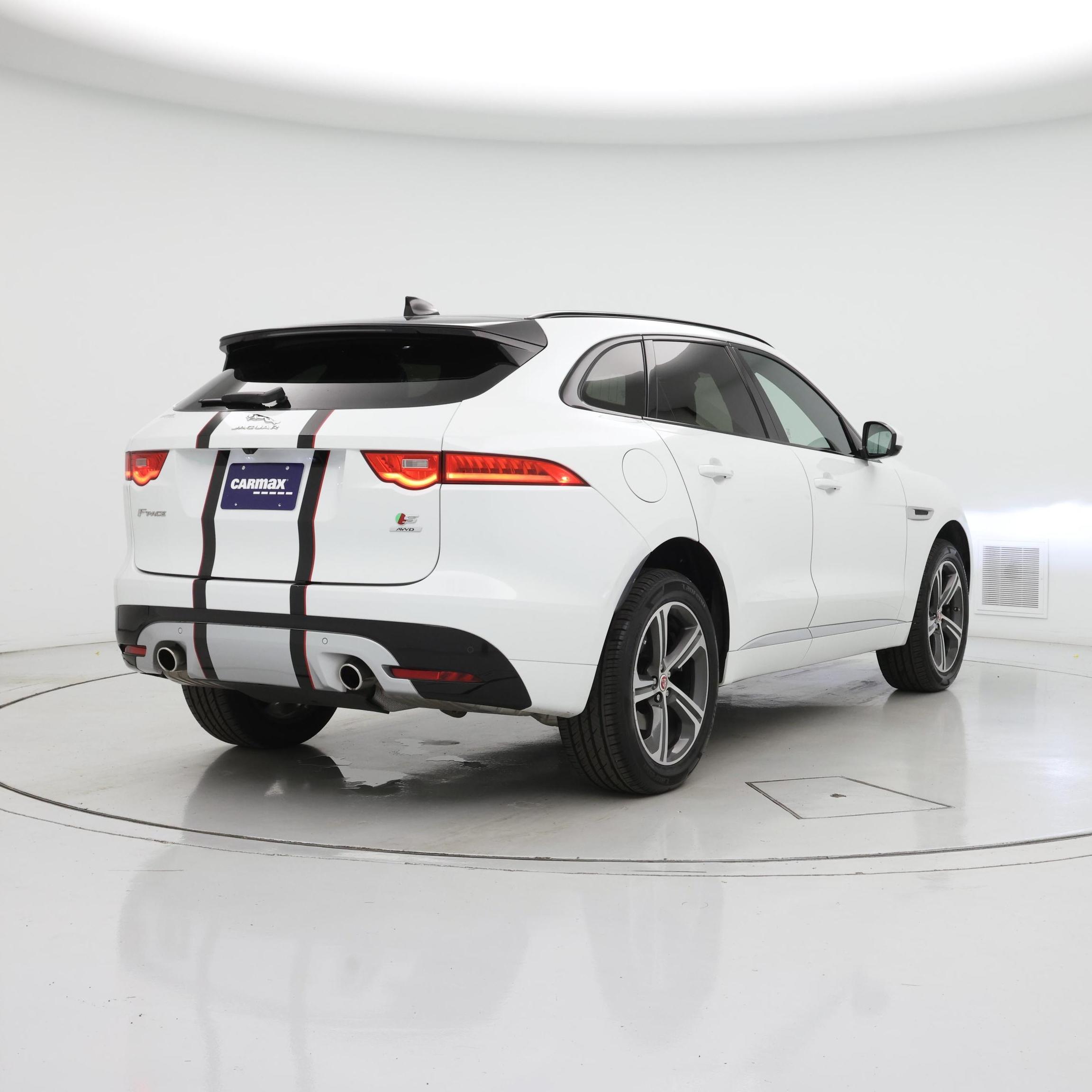 Thumbnail: 2018 Jaguar F-Pace - 8