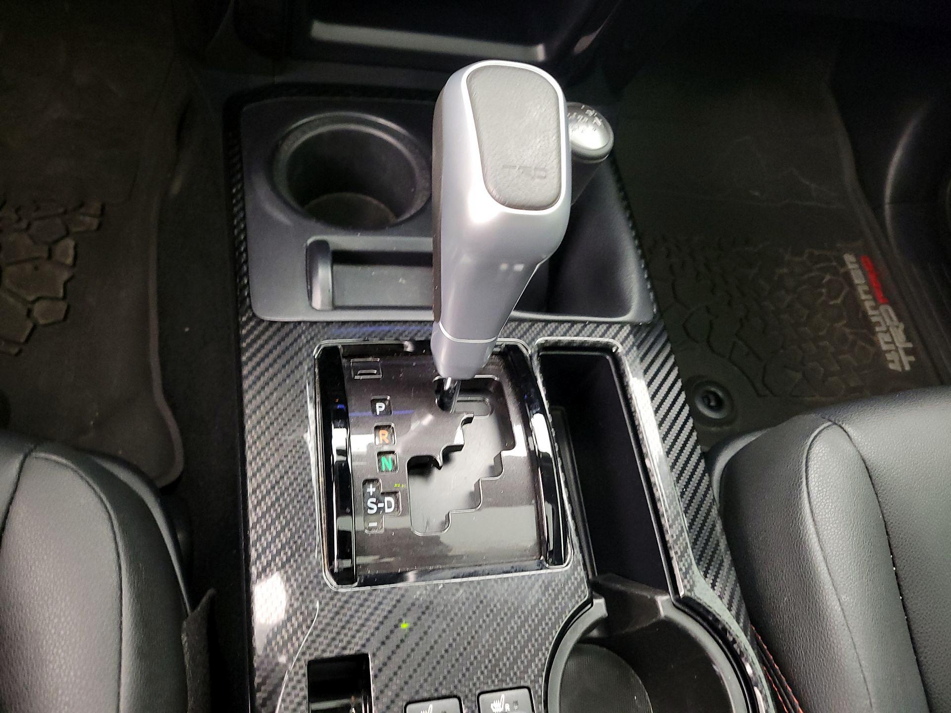 Thumbnail: 2022 Toyota 4Runner - 18