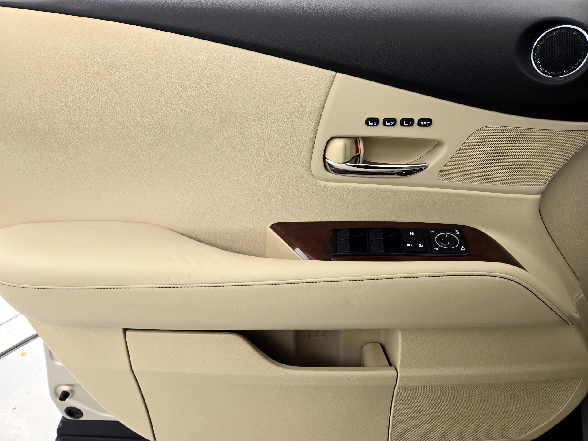 Thumbnail: 2015 Lexus RX - 12