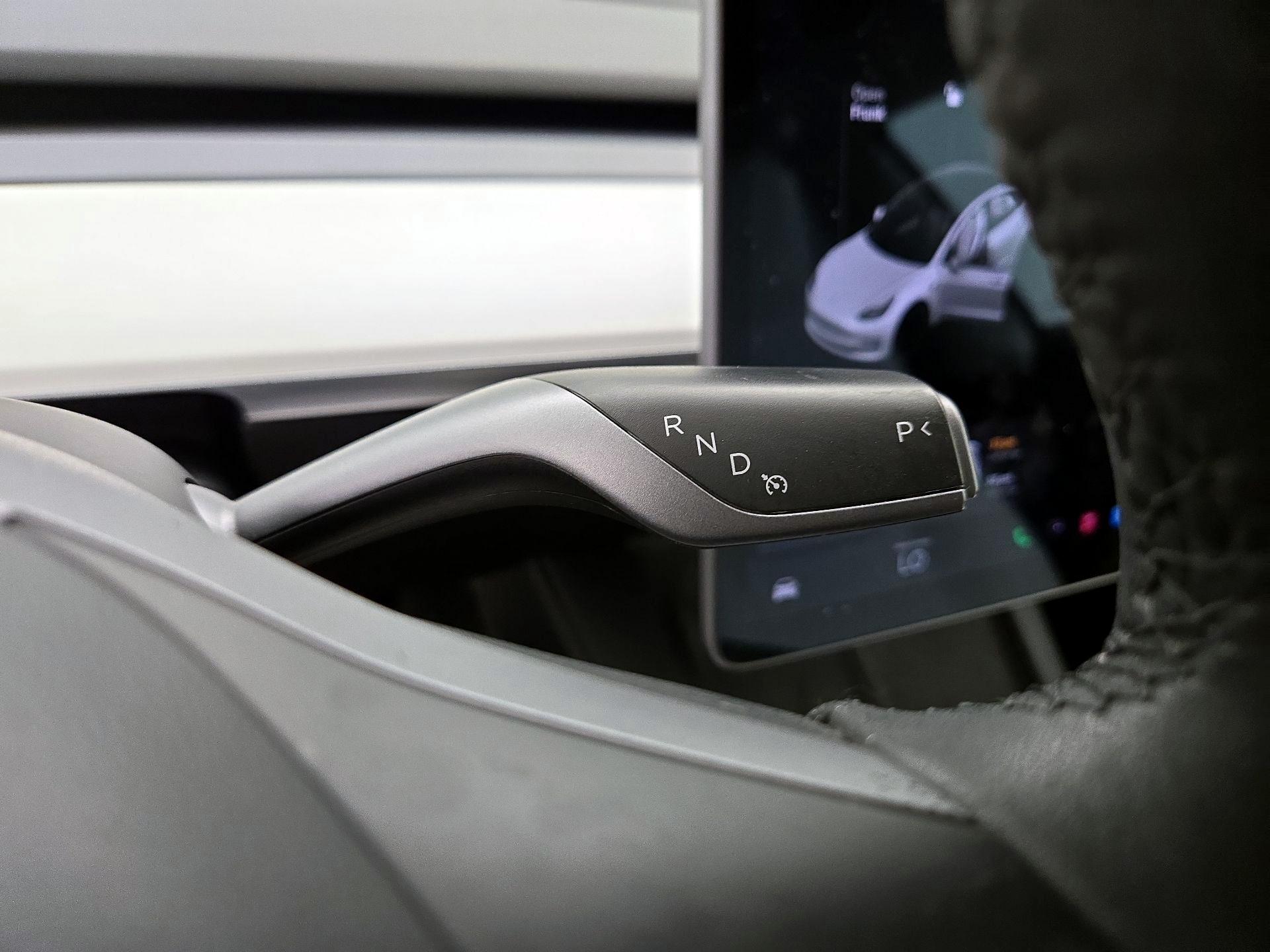 Thumbnail: 2022 Tesla Model 3 - 17