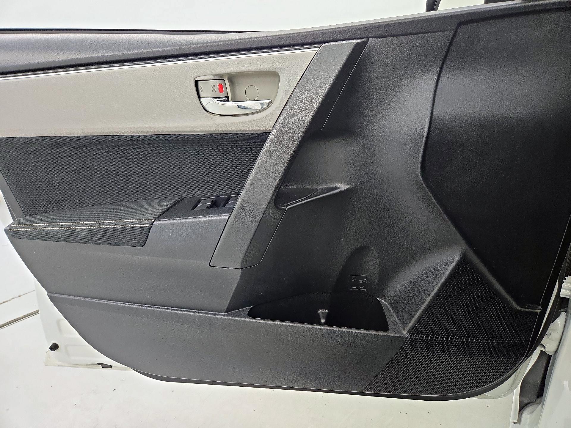 Thumbnail: 2018 Toyota Corolla - 12