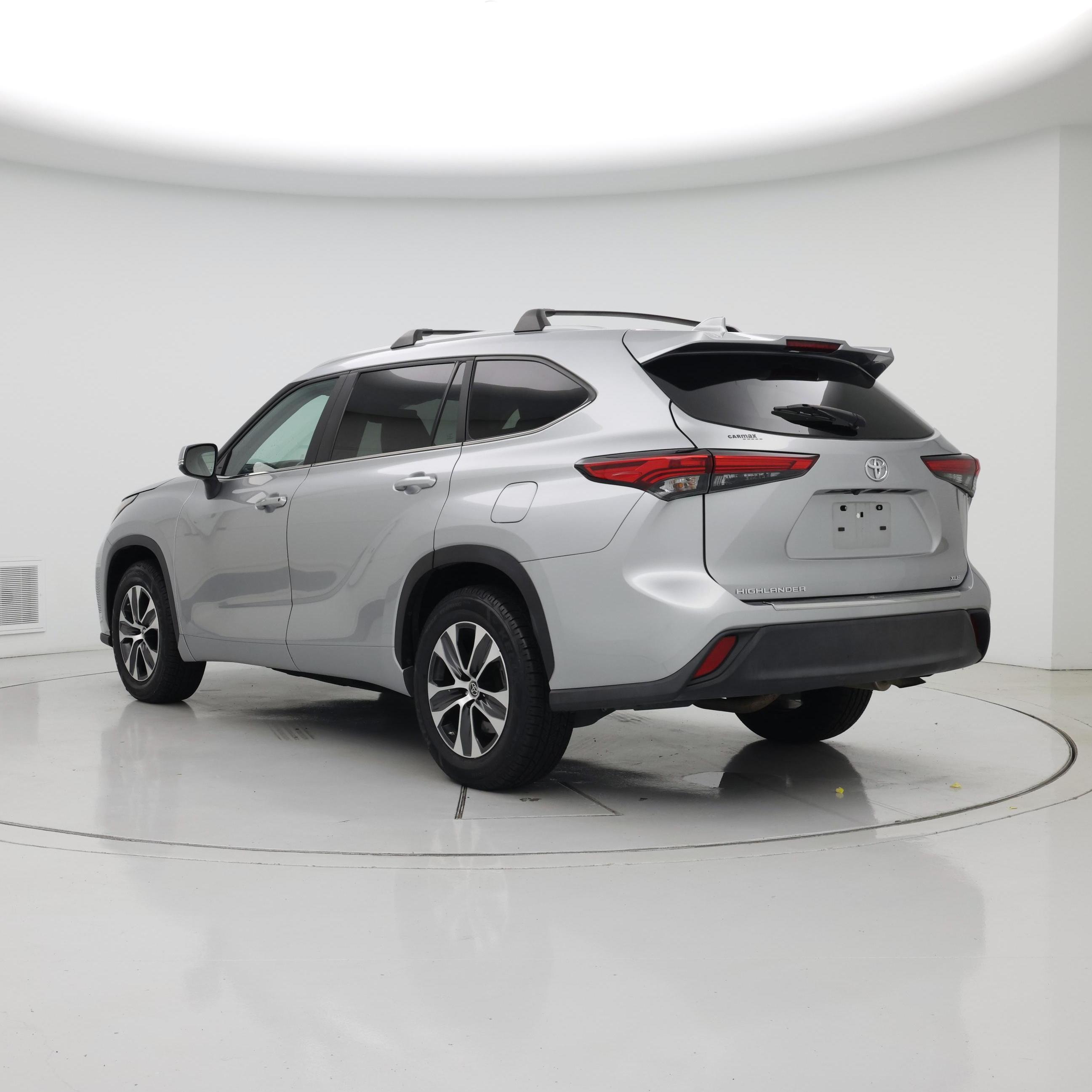 Thumbnail: 2023 Toyota Highlander - 2