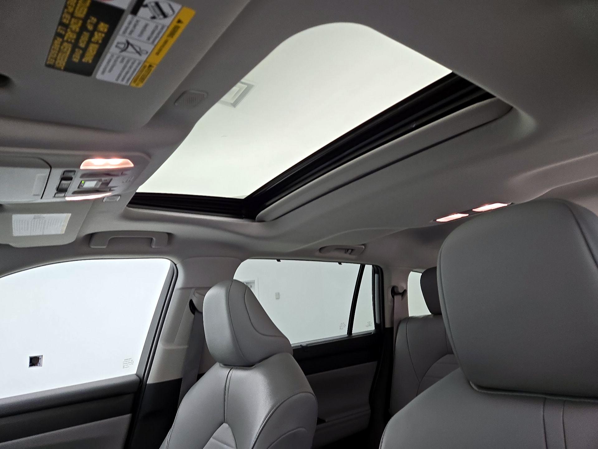 Thumbnail: 2023 Toyota Highlander - 19