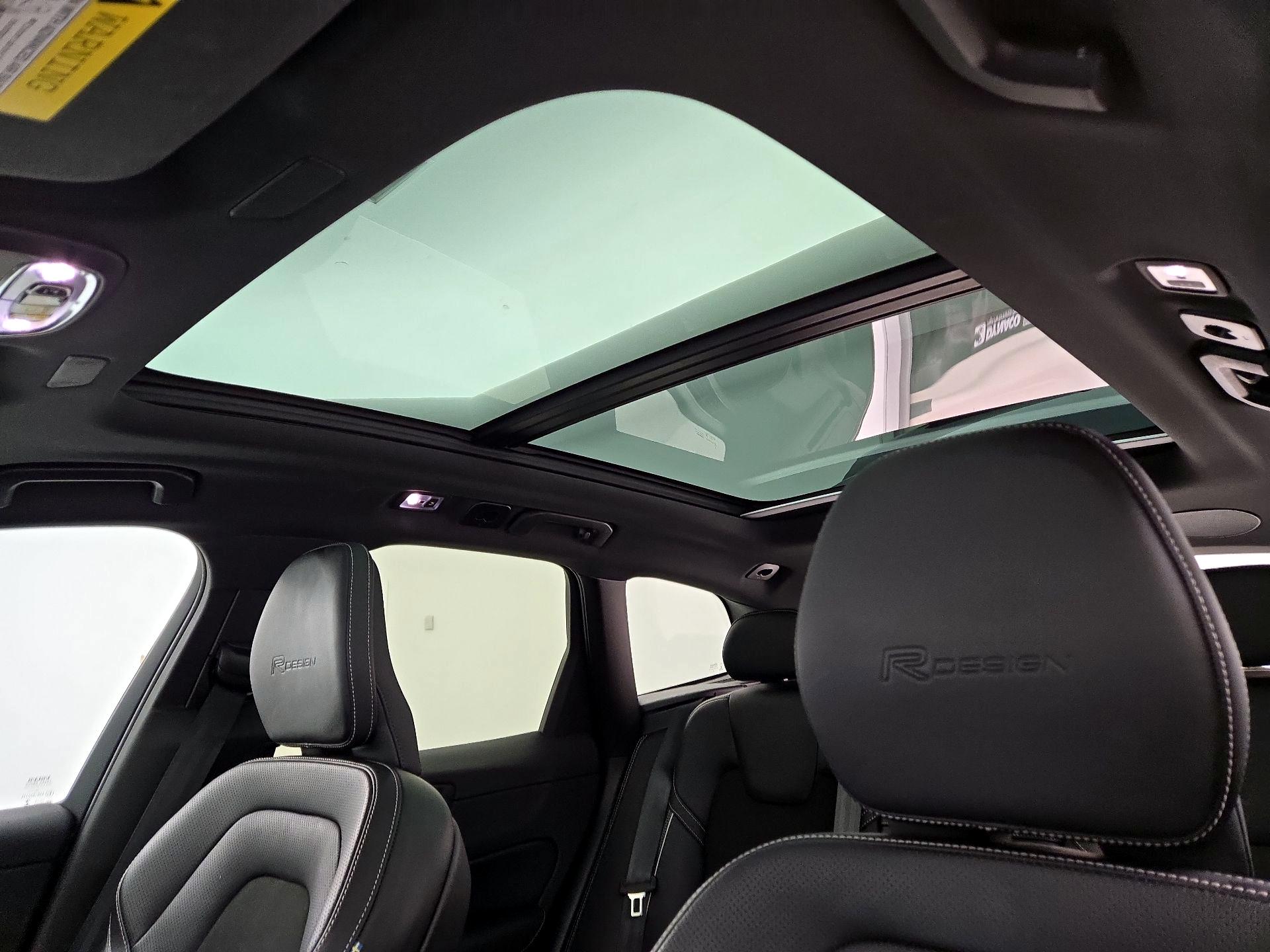 Thumbnail: 2019 Volvo XC60 - 20