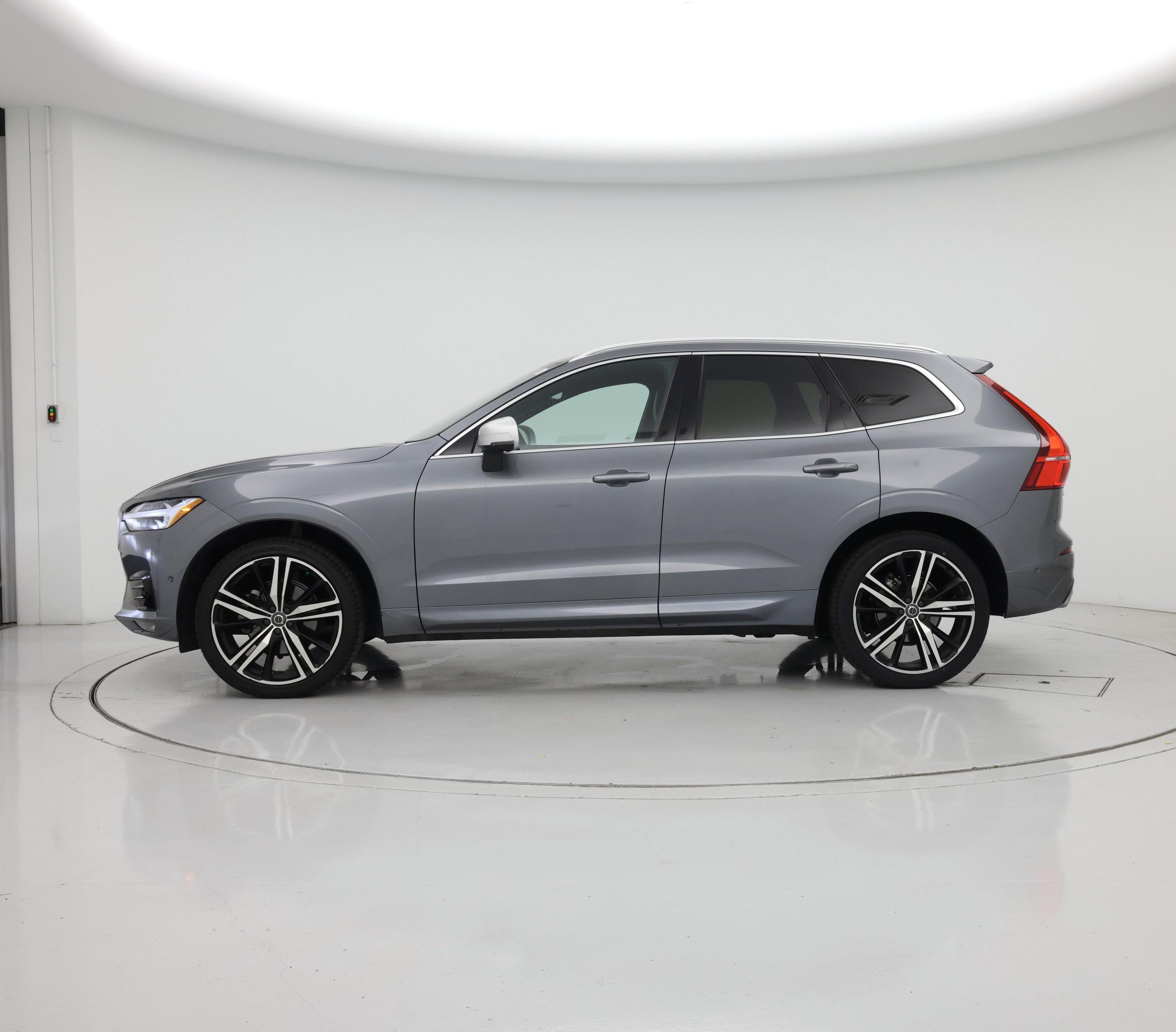 Thumbnail: 2019 Volvo XC60 - 3