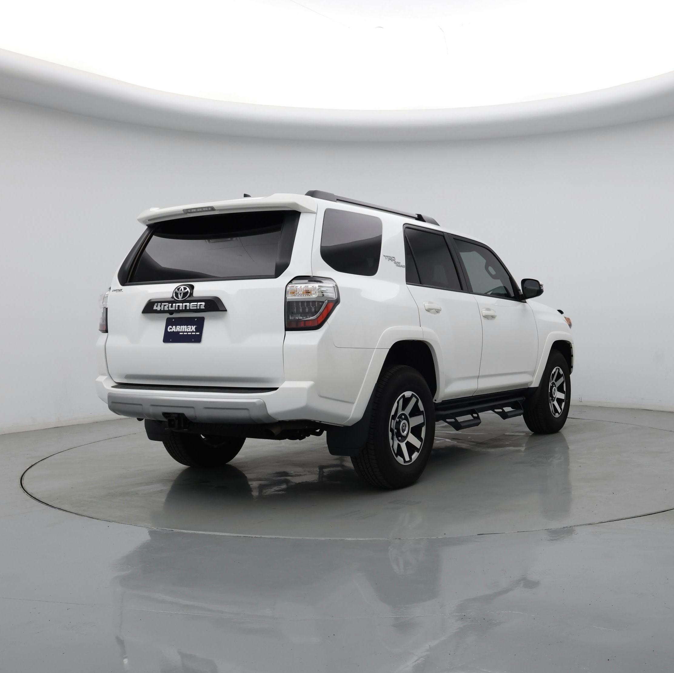 Thumbnail: 2024 Toyota 4Runner - 8