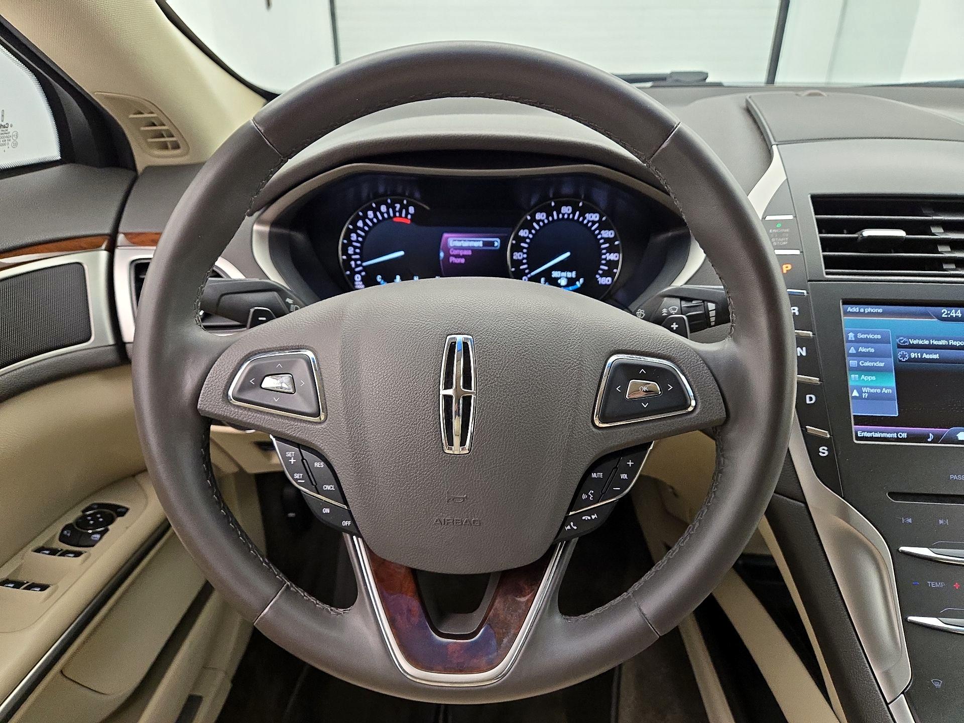 Thumbnail: 2015 Lincoln MKZ - 10