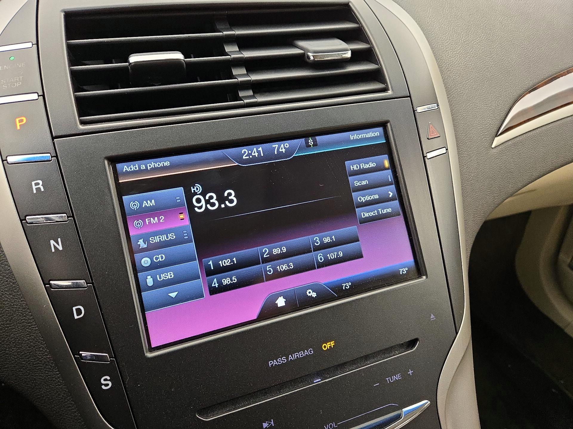 Thumbnail: 2015 Lincoln MKZ - 15