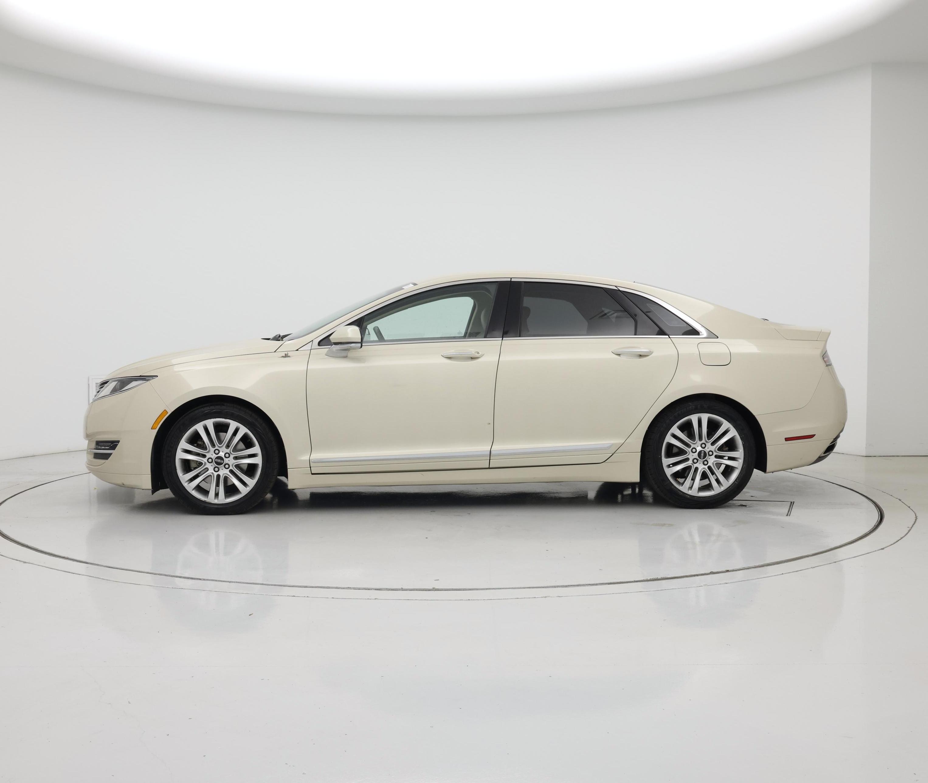 Thumbnail: 2015 Lincoln MKZ - 3
