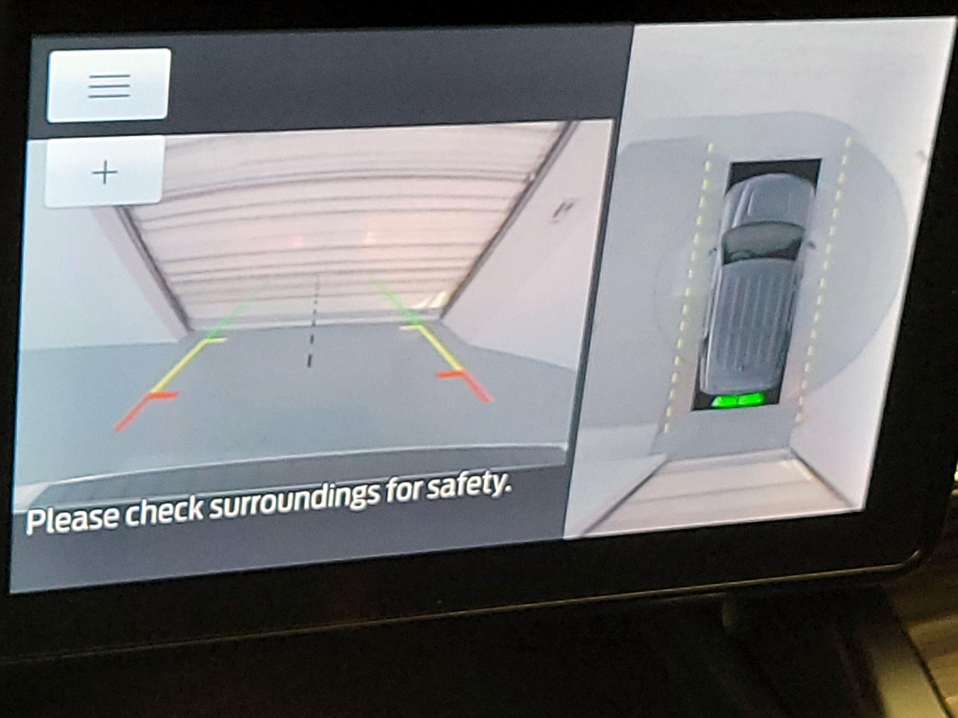 Thumbnail: 2020 Ford Explorer - 15