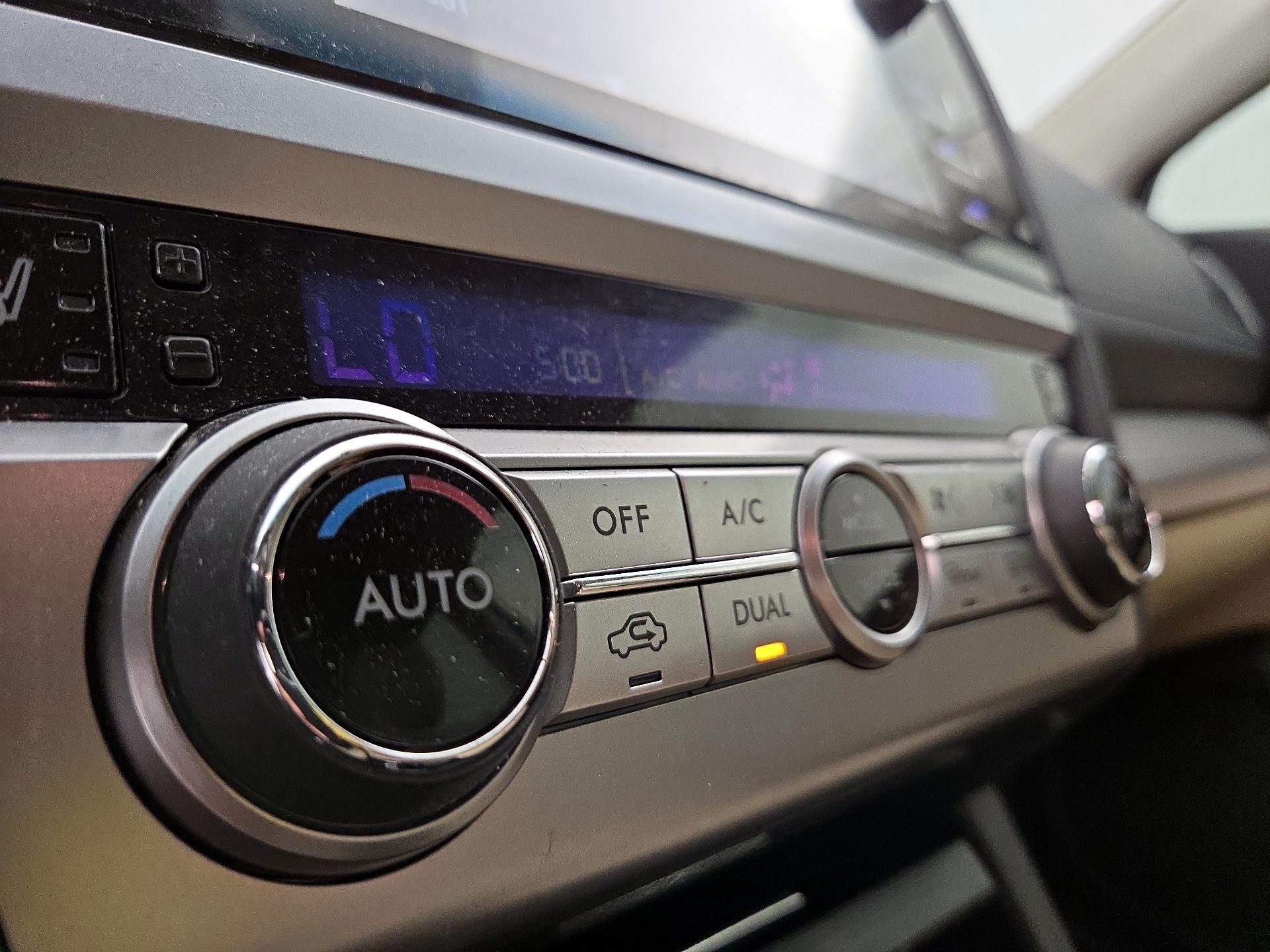 Thumbnail: 2015 Subaru Legacy - 16