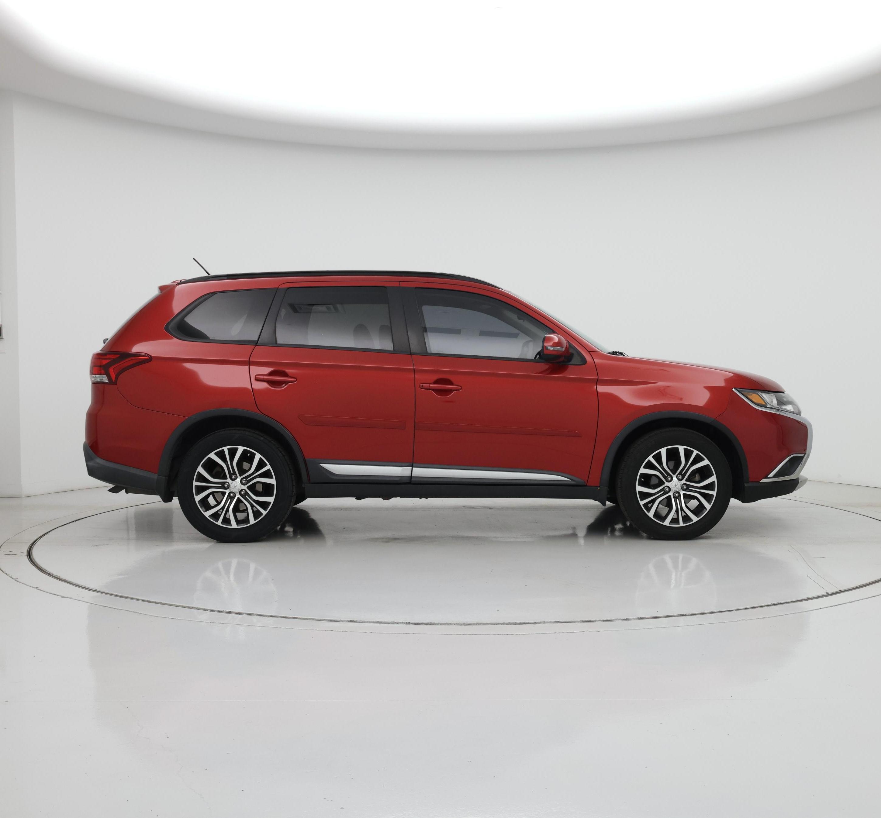 Thumbnail: 2016 Mitsubishi Outlander - 7