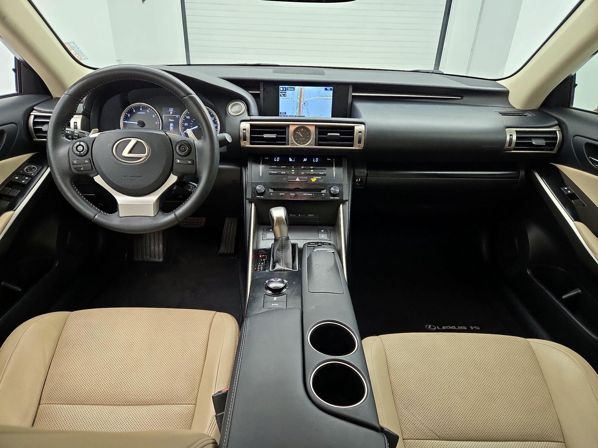 Thumbnail: 2014 Lexus IS - 9