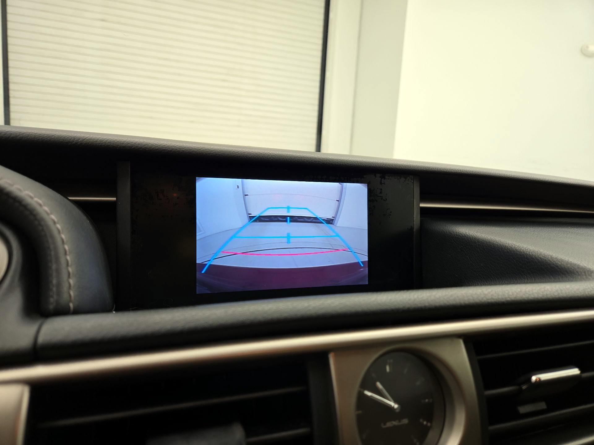 Thumbnail: 2014 Lexus IS - 15